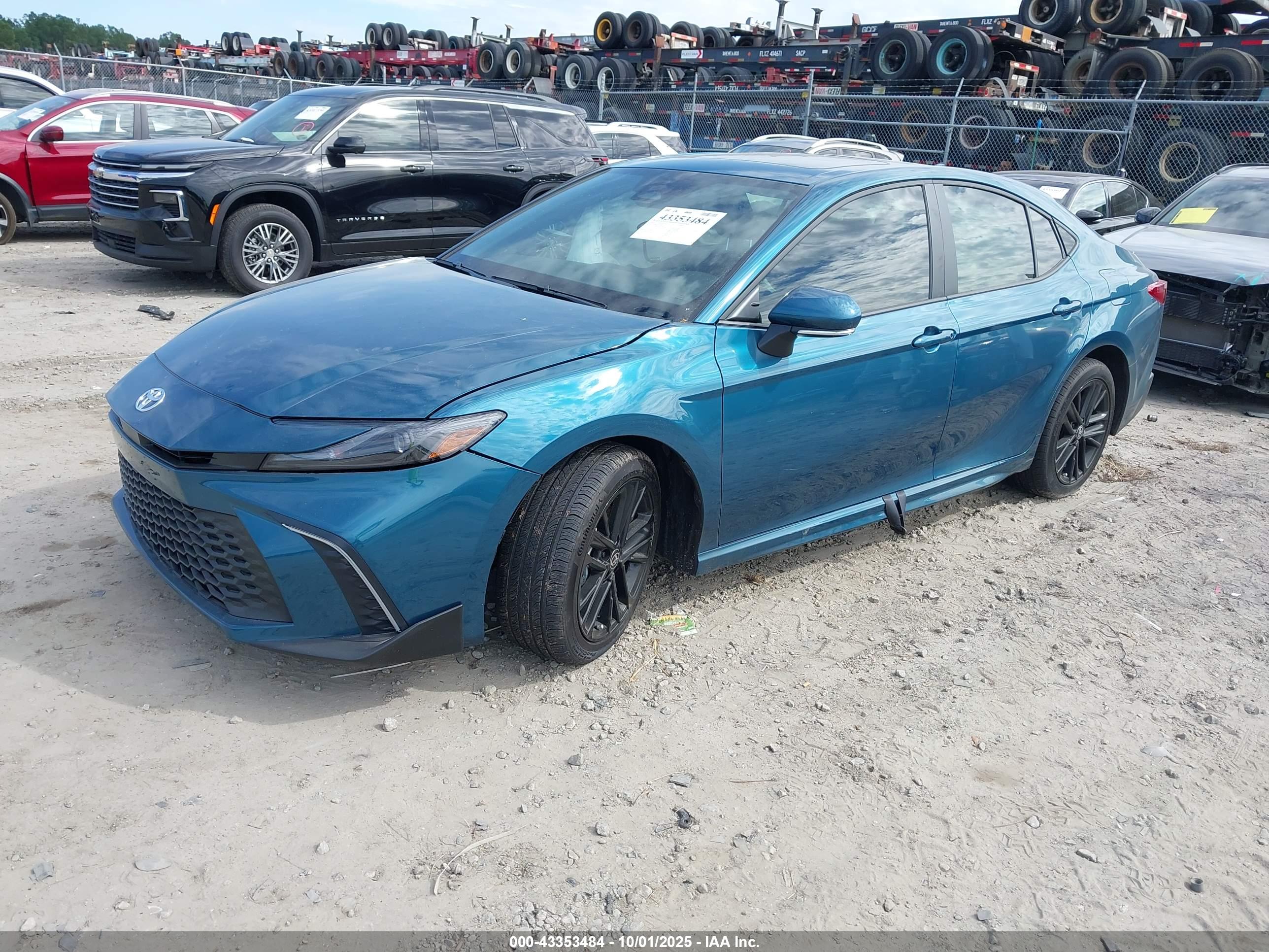 TOYOTA CAMRY image 2
