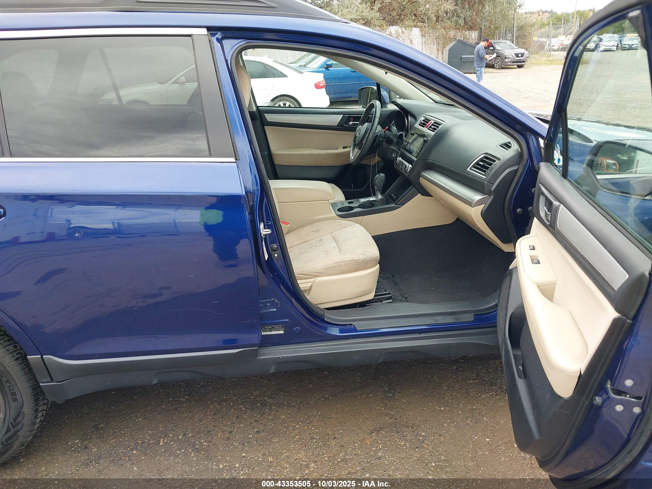 SUBARU OUTBACK image 5
