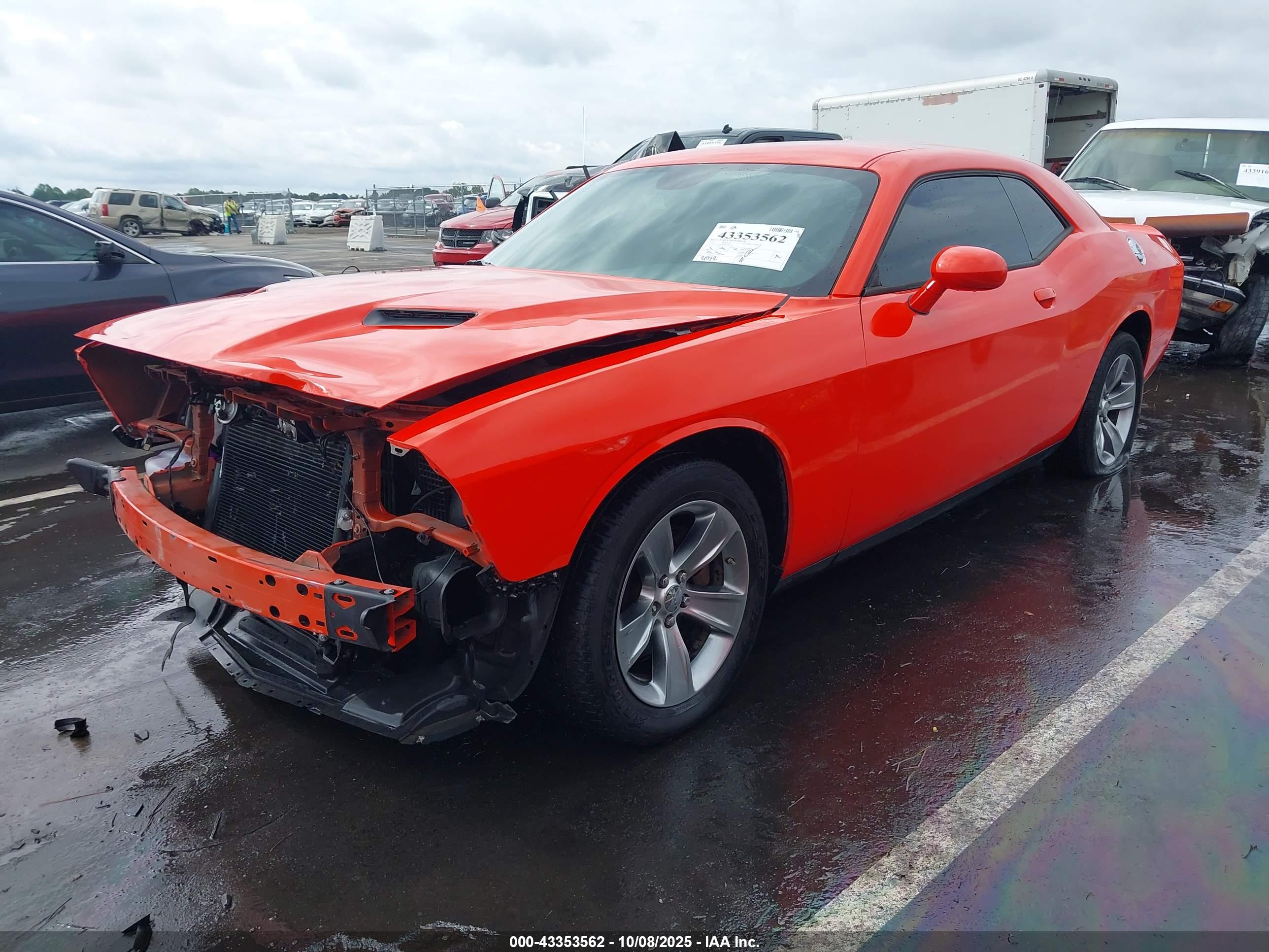 DODGE CHALLENGER image 2