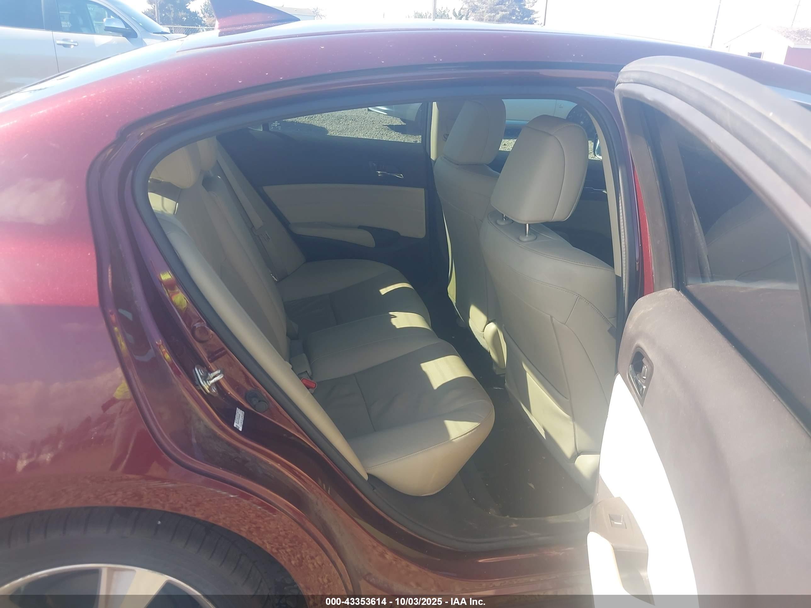 ACURA ILX image 8