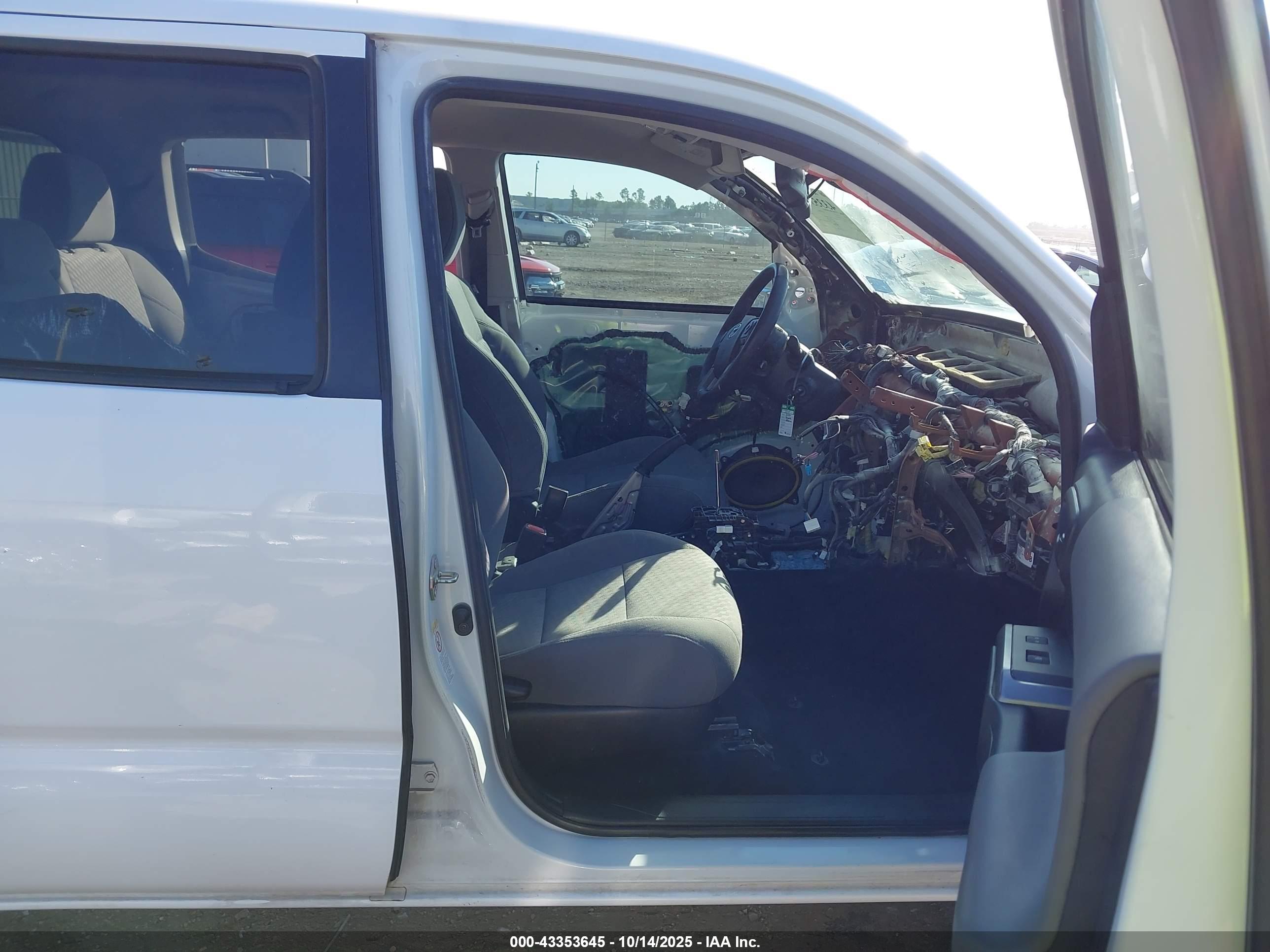 TOYOTA TACOMA image 5