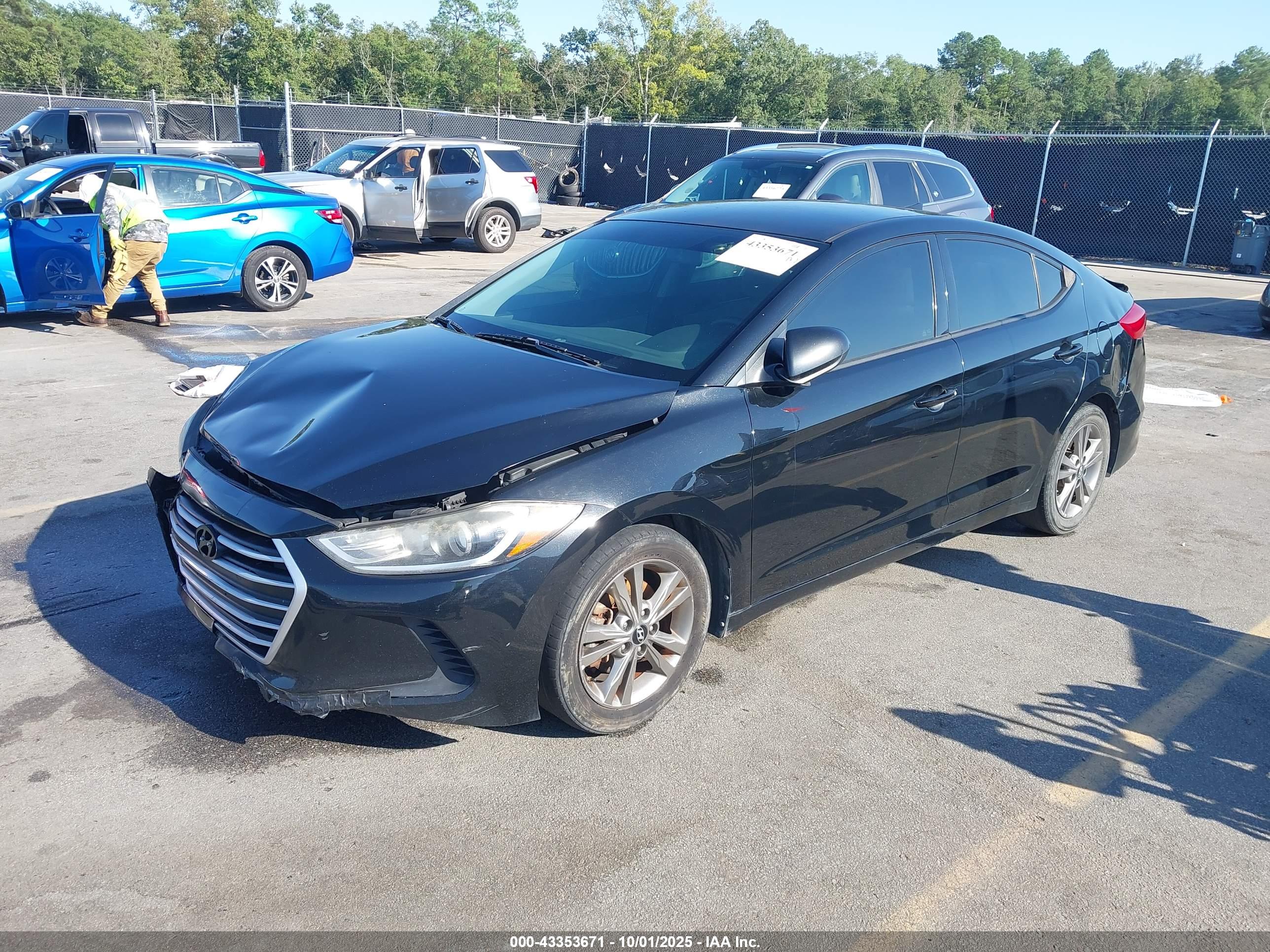 HYUNDAI ELANTRA image 2