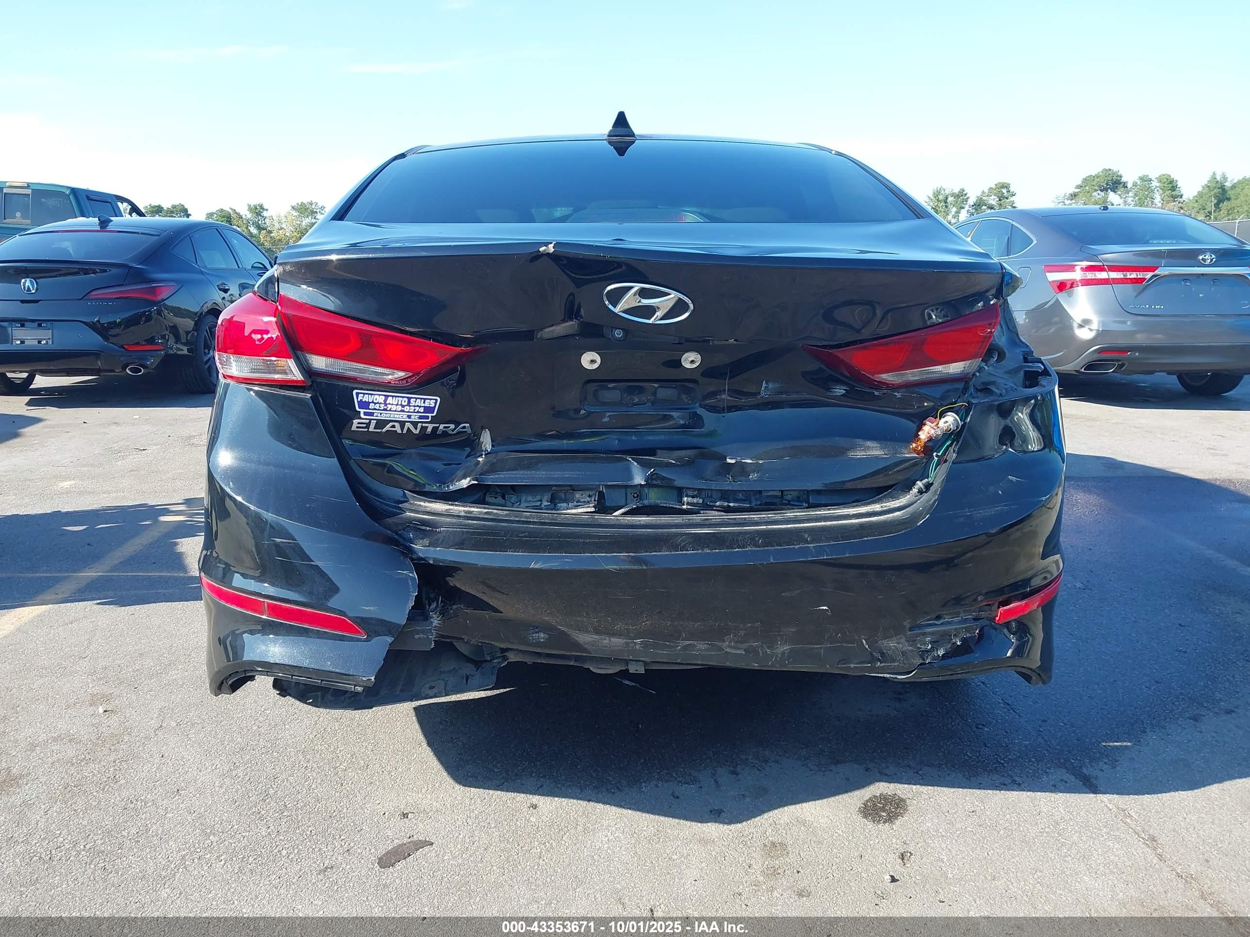 HYUNDAI ELANTRA image 6
