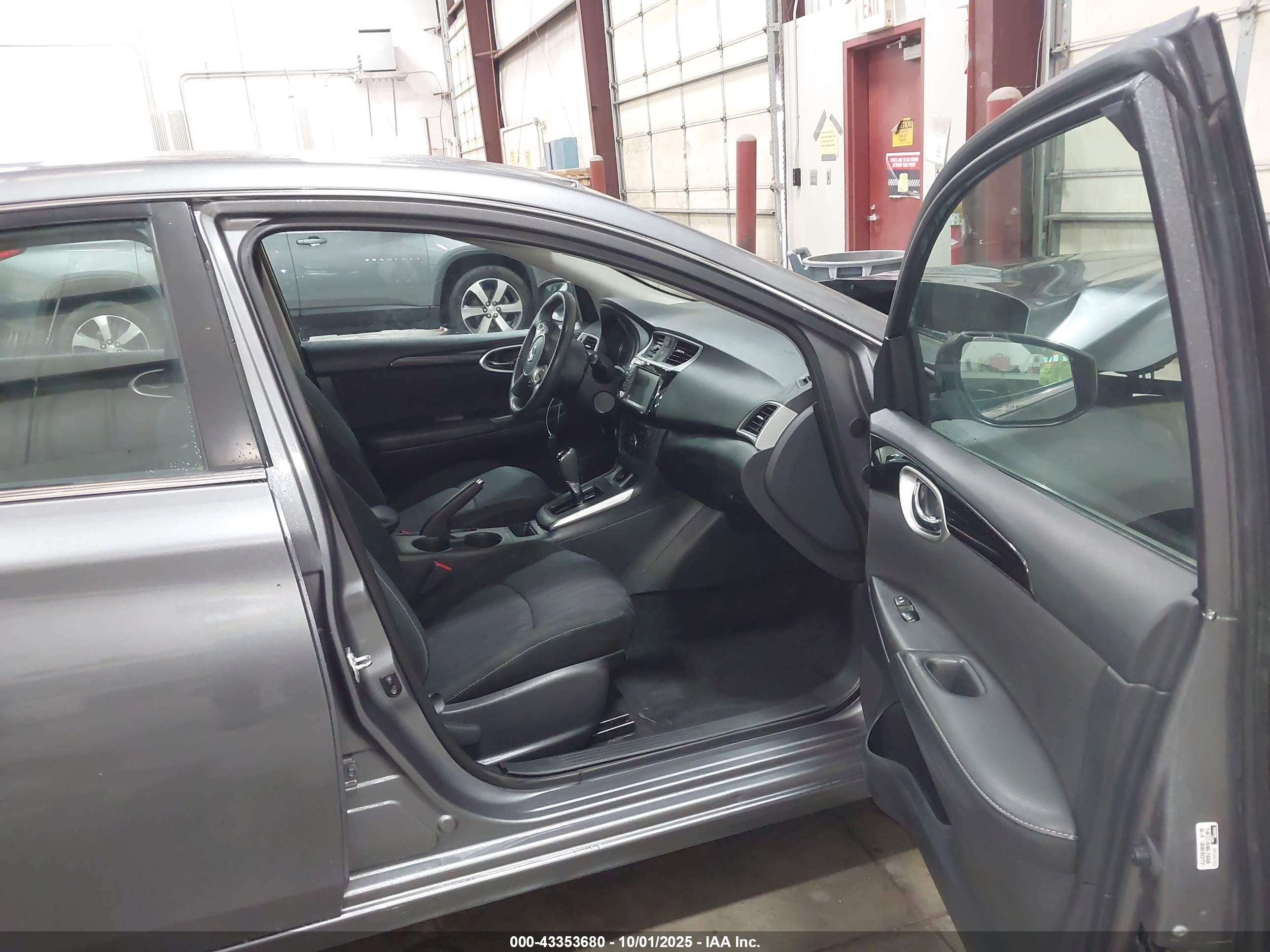 NISSAN SENTRA image 5
