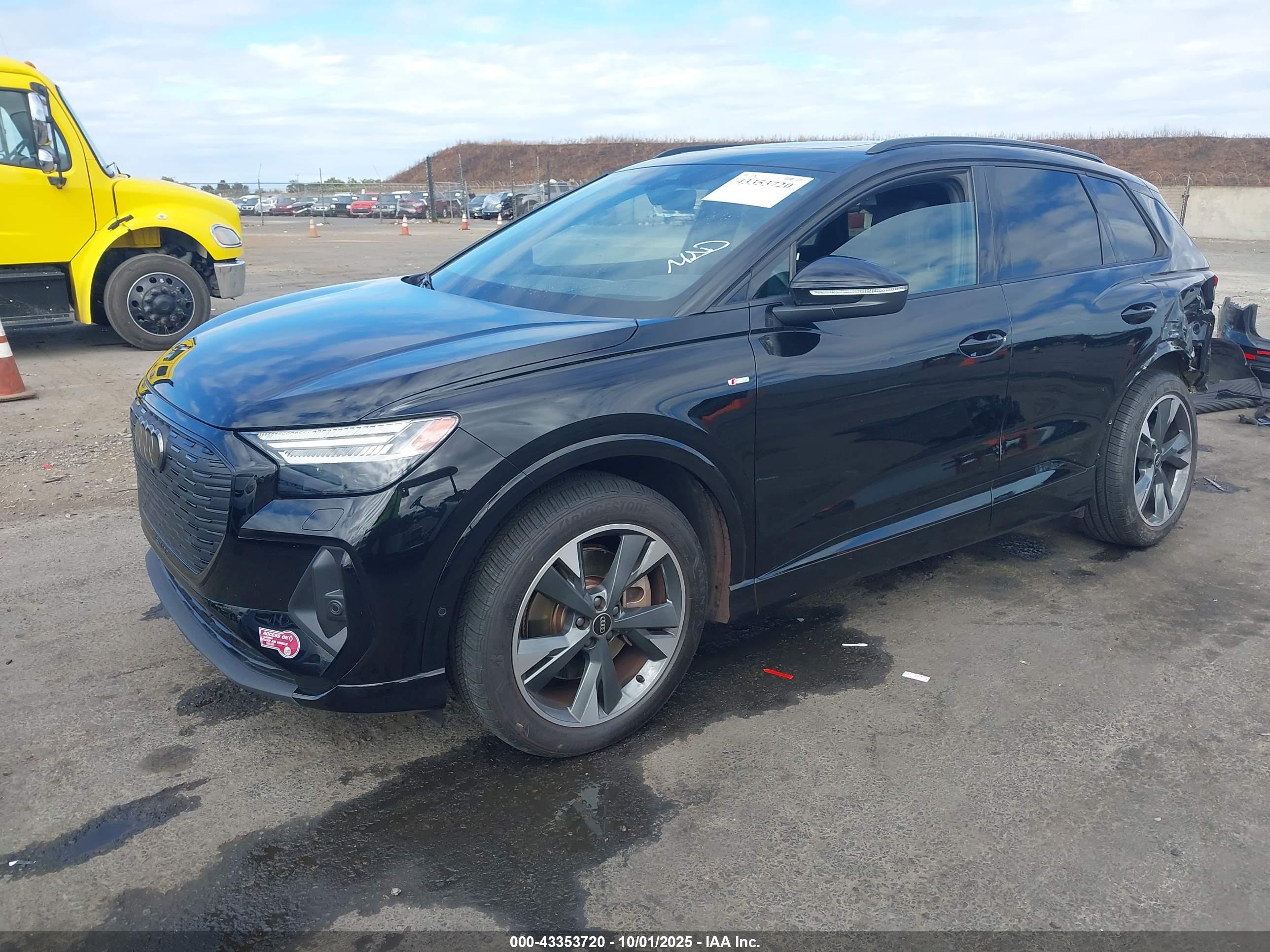 AUDI Q4 image 2