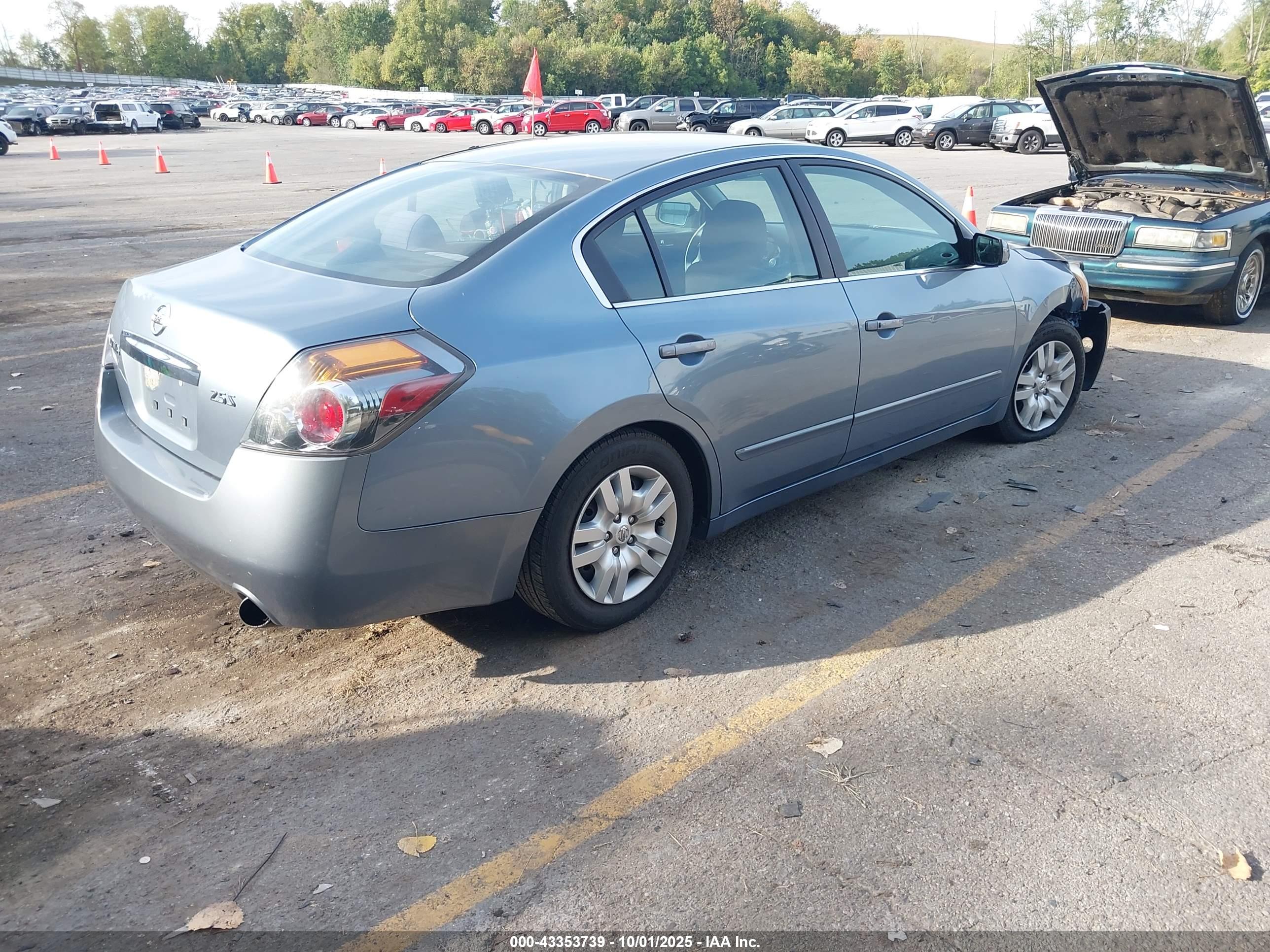 NISSAN ALTIMA image 4
