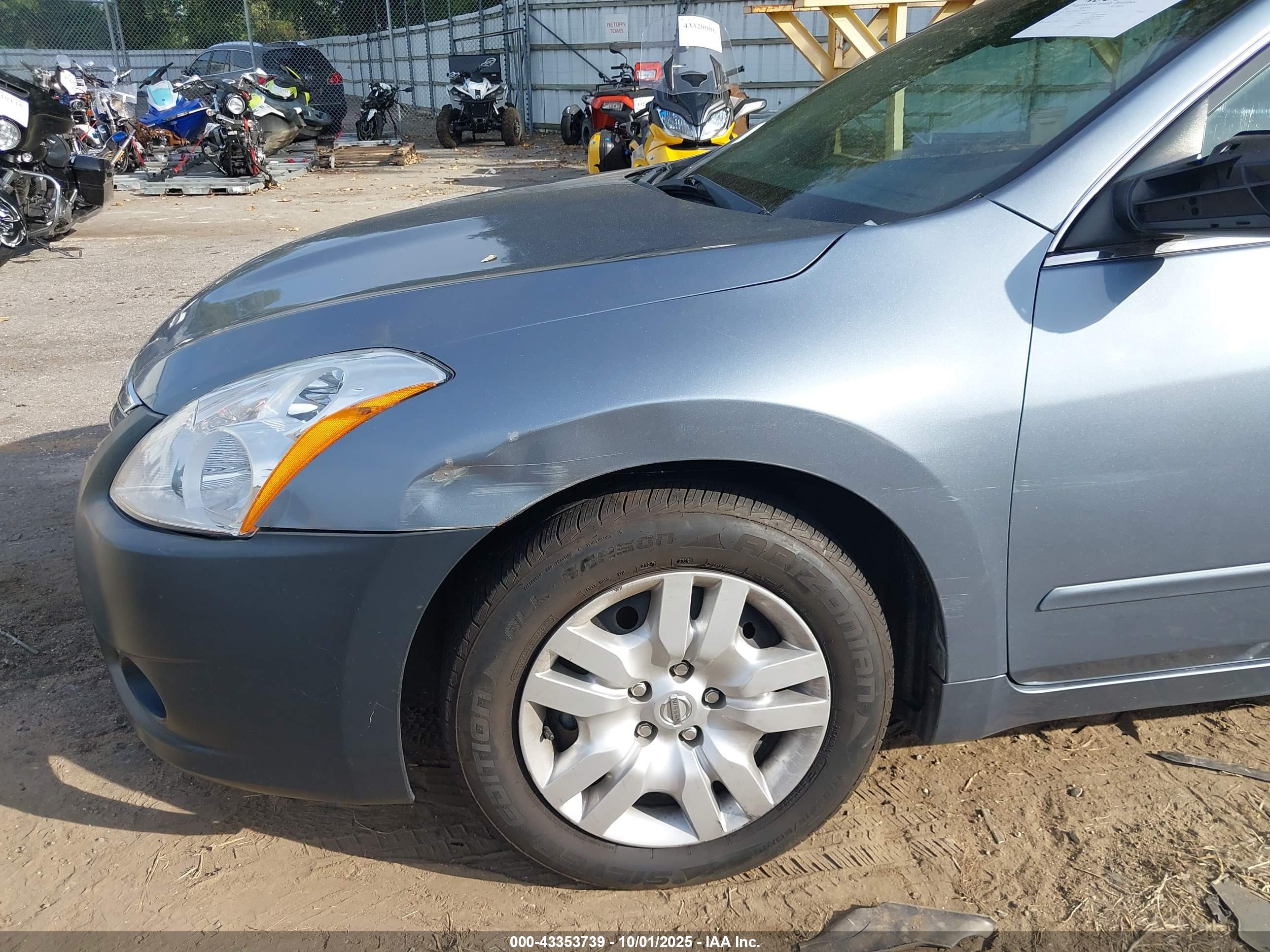NISSAN ALTIMA image 6