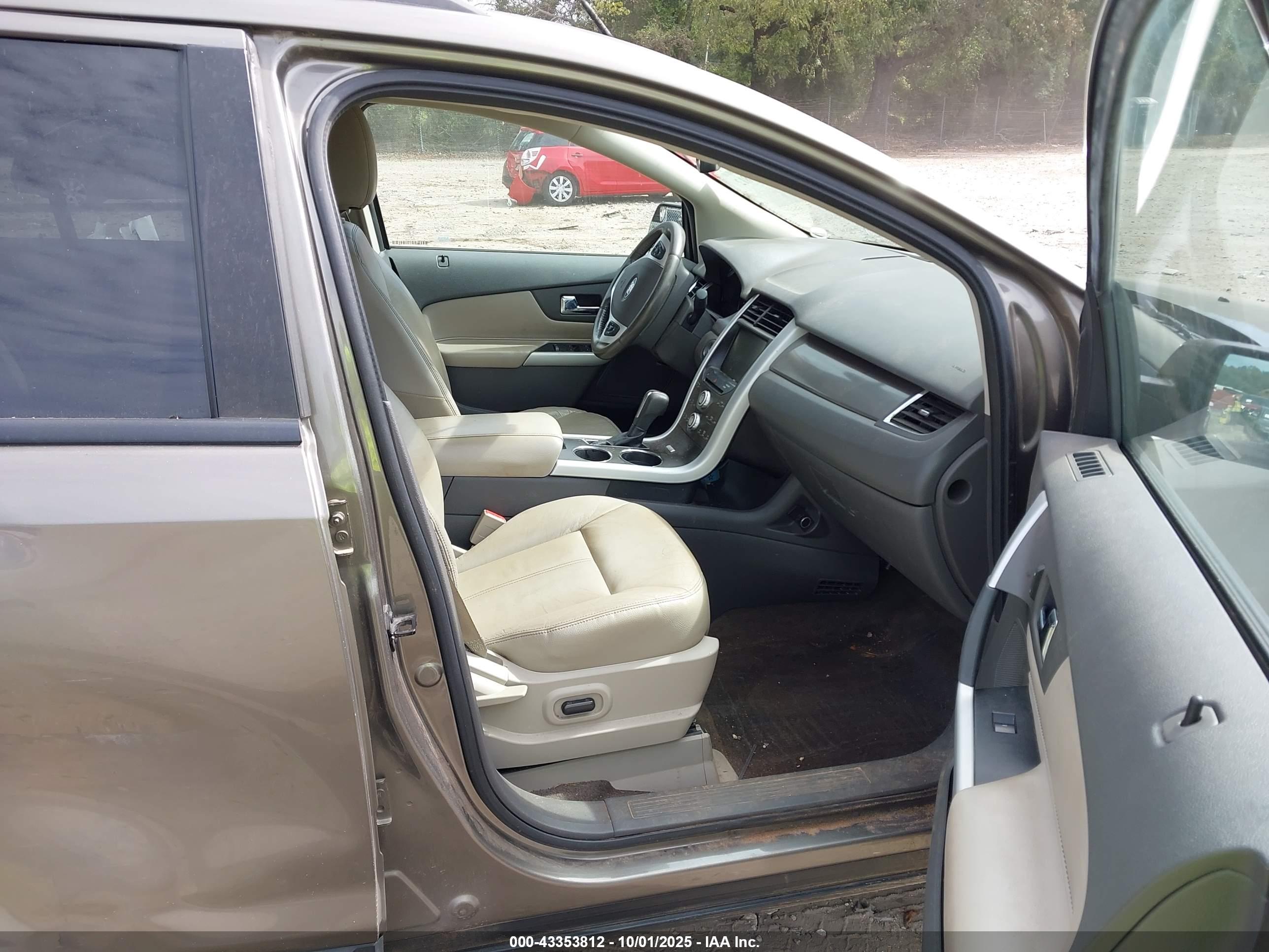 FORD EDGE image 5