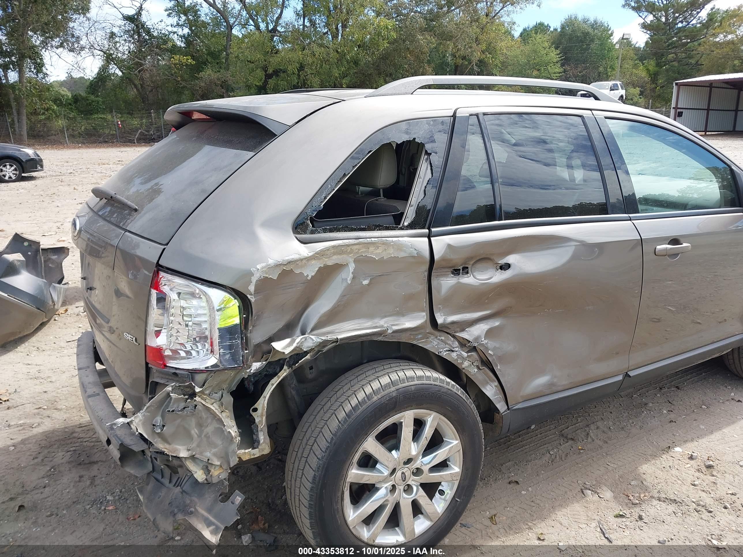 FORD EDGE image 6