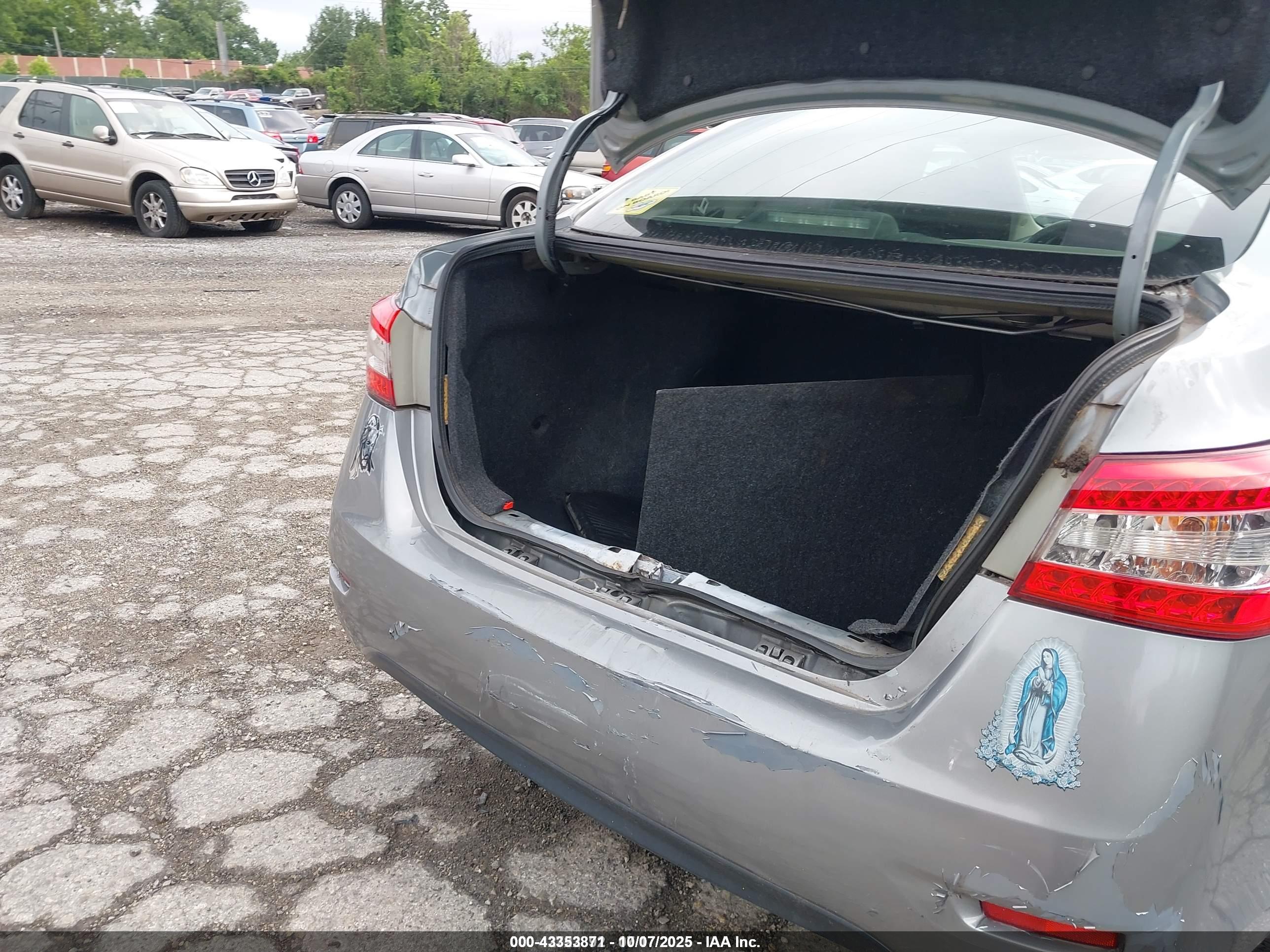 NISSAN SENTRA image 6