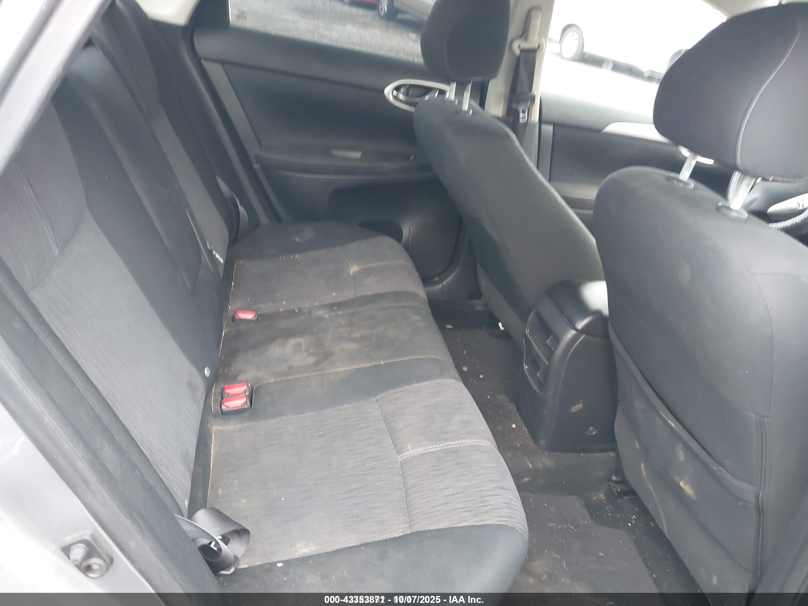 NISSAN SENTRA image 8