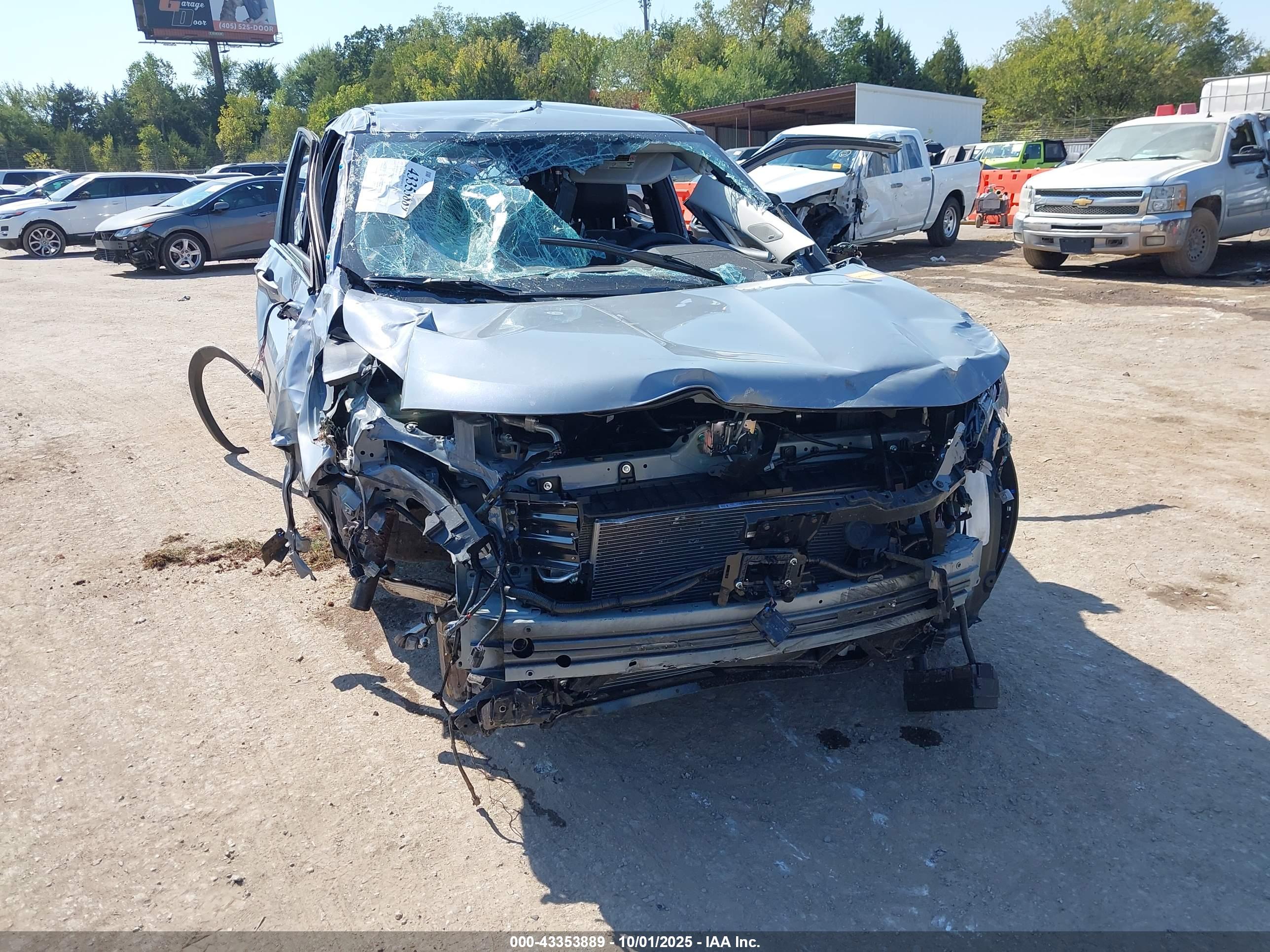 MITSUBISHI OUTLANDER image 6