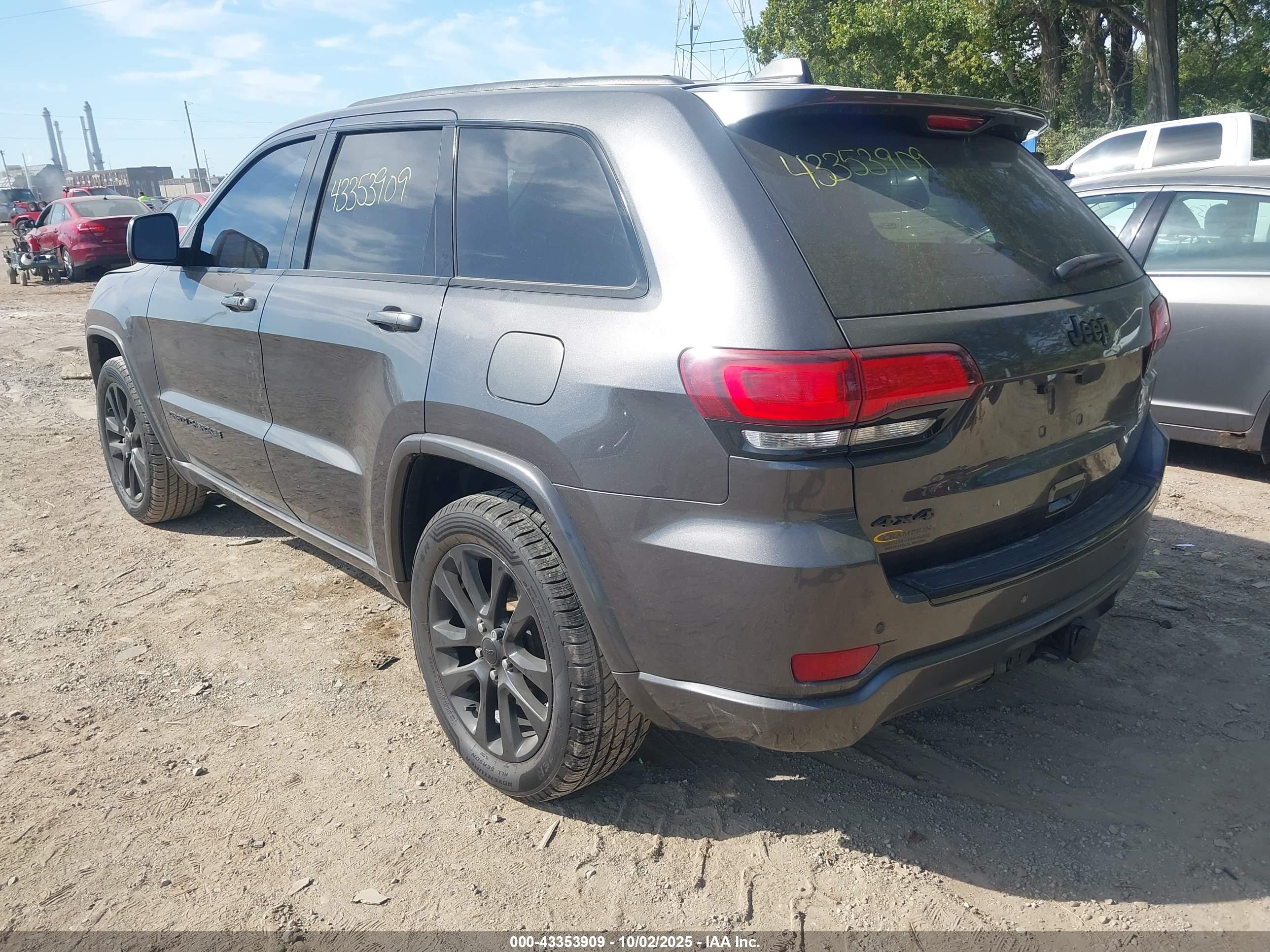 JEEP GRAND image 3