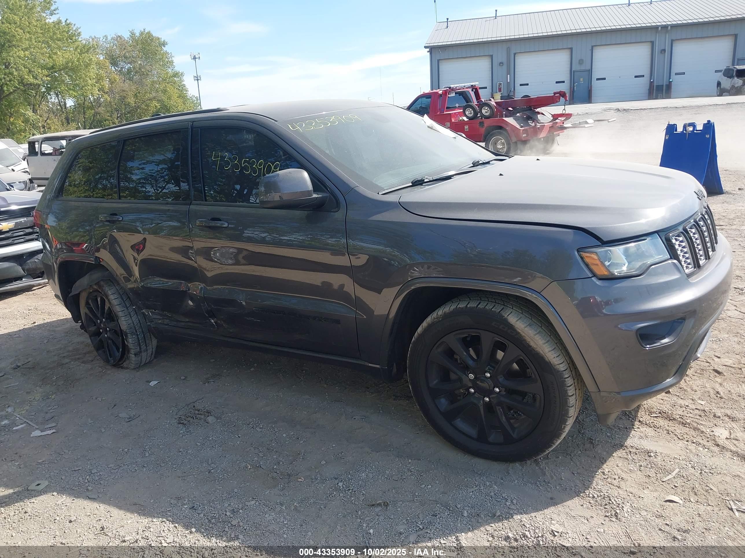 JEEP GRAND image 6