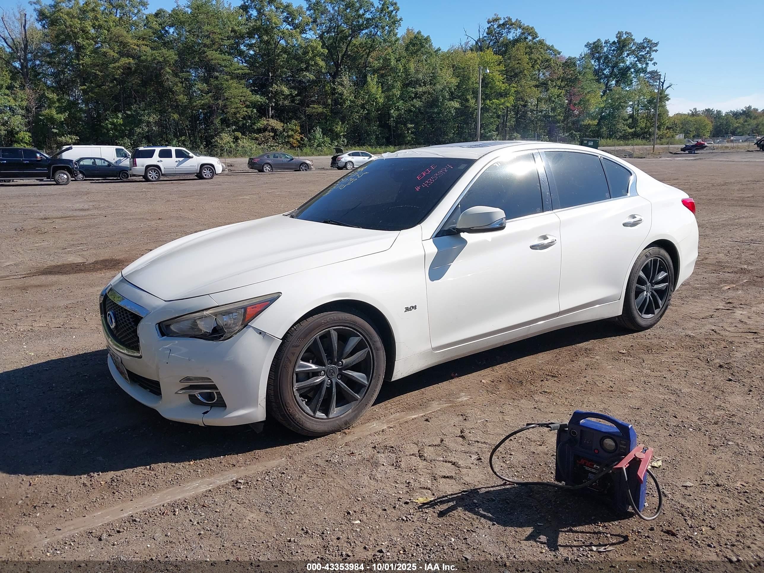 INFINITI Q50 image 2