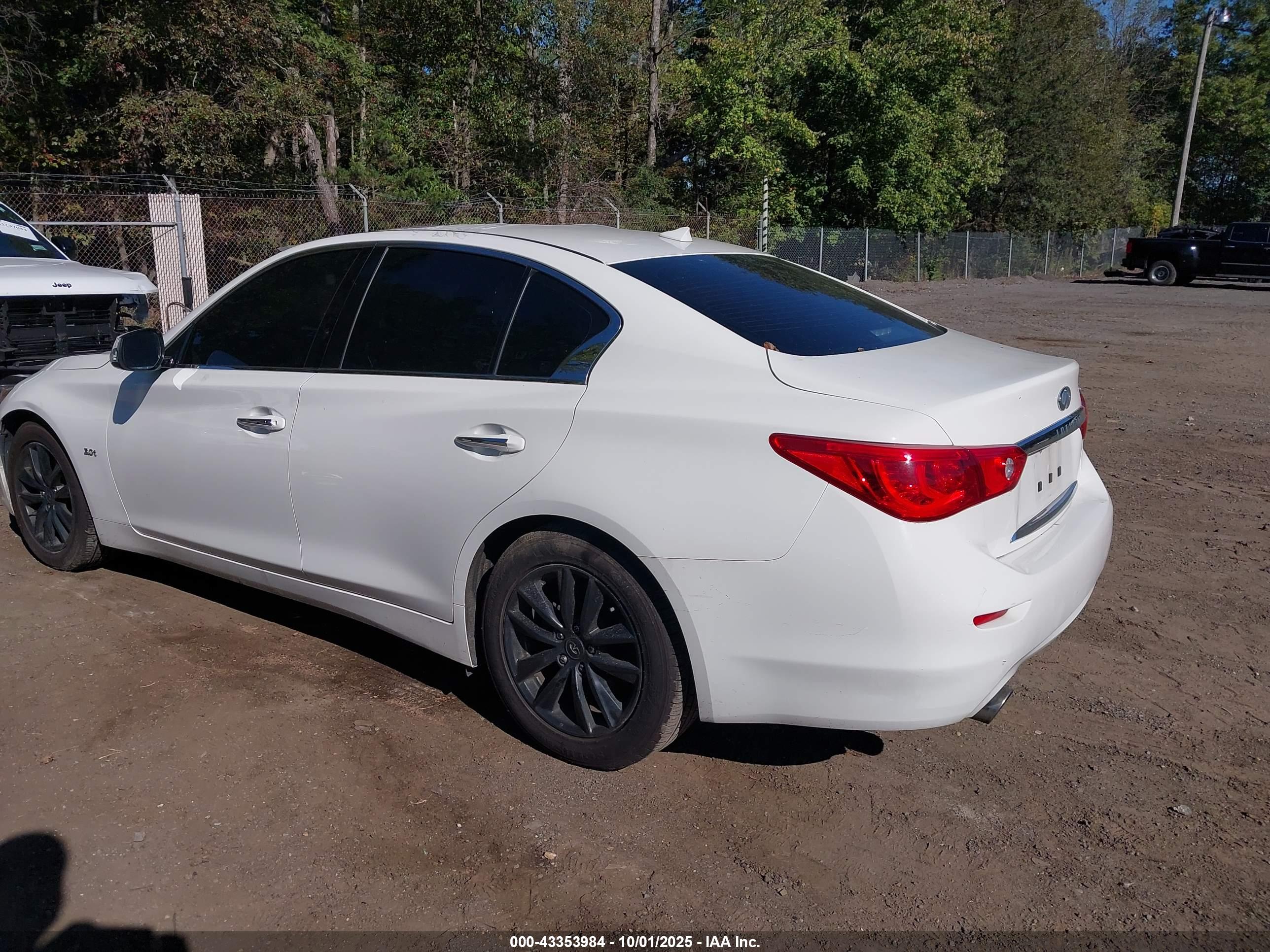 INFINITI Q50 image 3