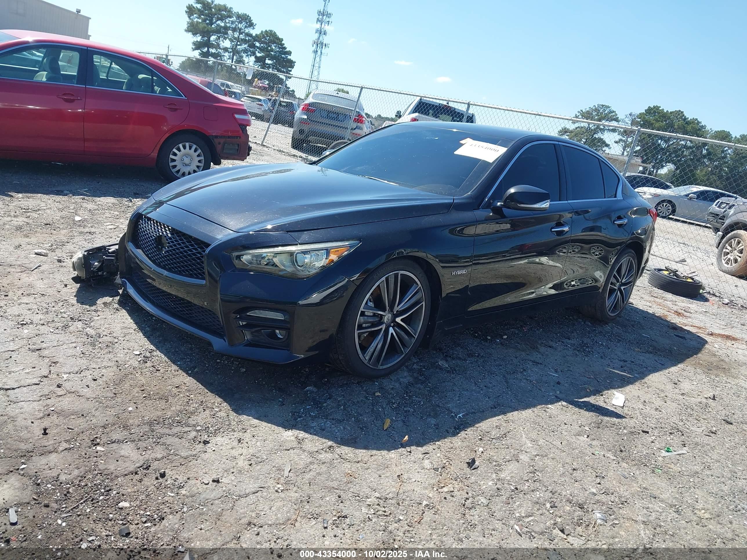 INFINITI Q50 image 2