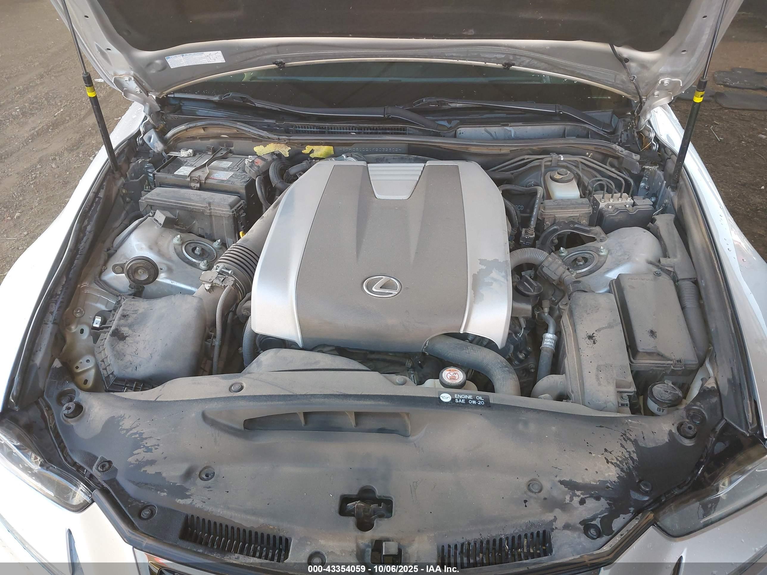 LEXUS IS image 10