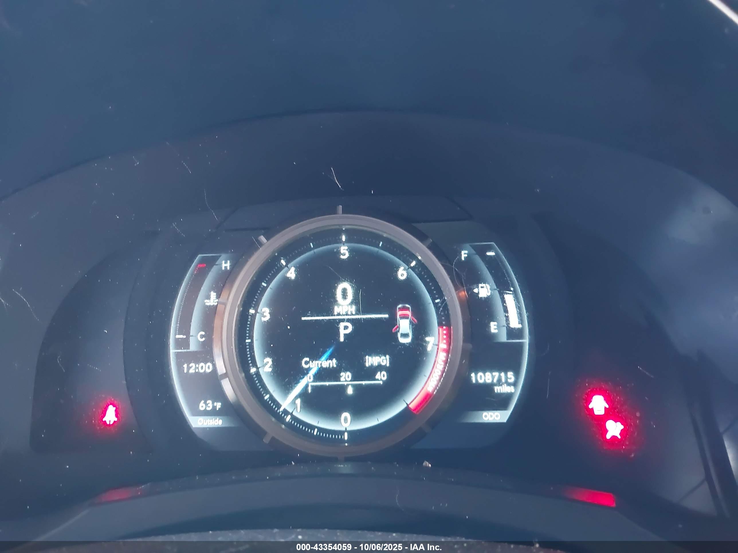 LEXUS IS image 7