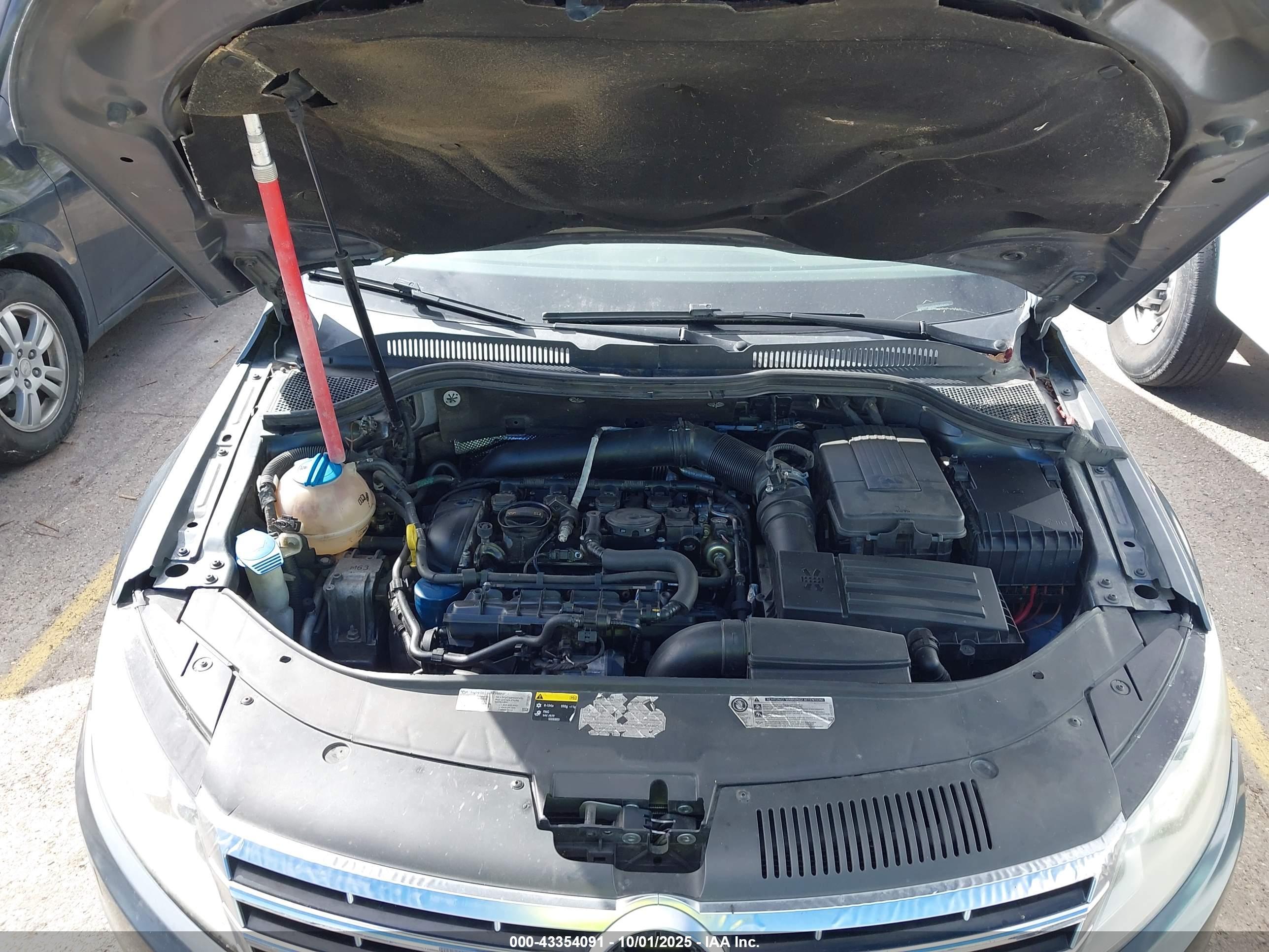 VOLKSWAGEN CC image 10