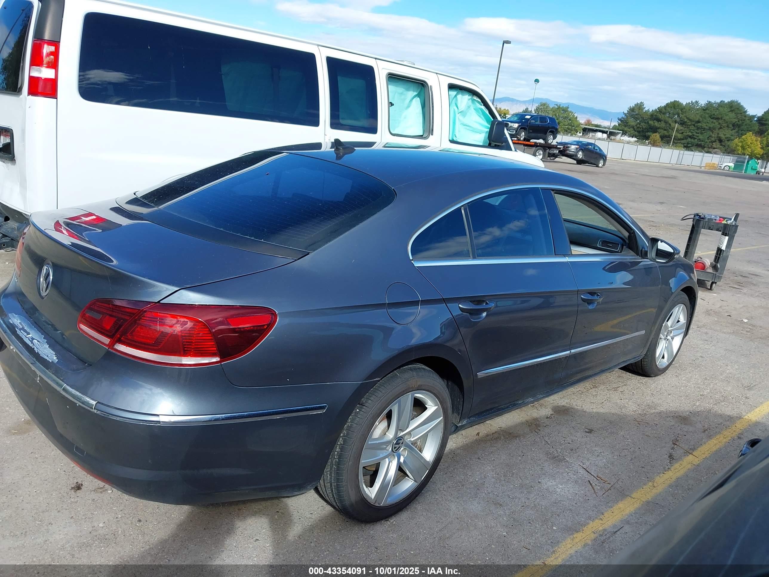 VOLKSWAGEN CC image 4