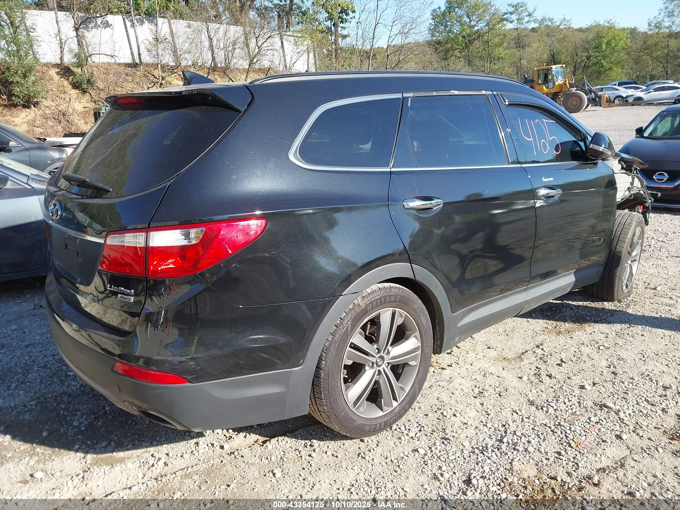 HYUNDAI SANTA image 4