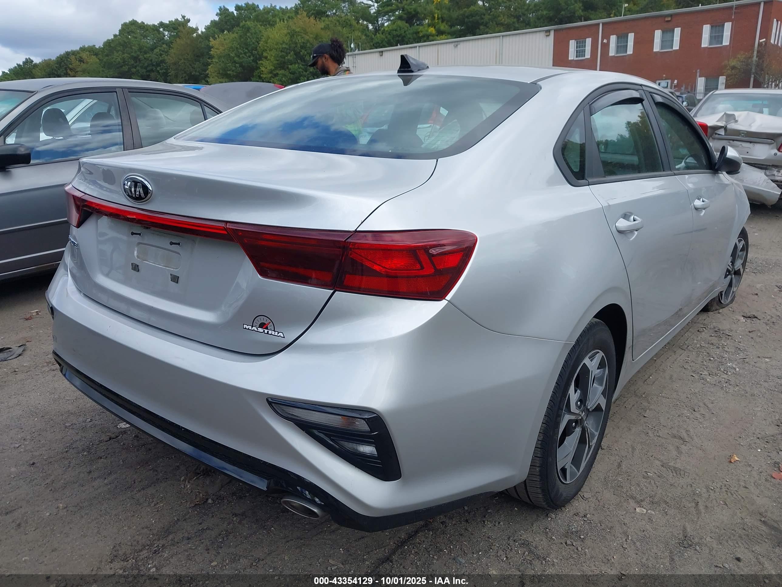 KIA FORTE image 4