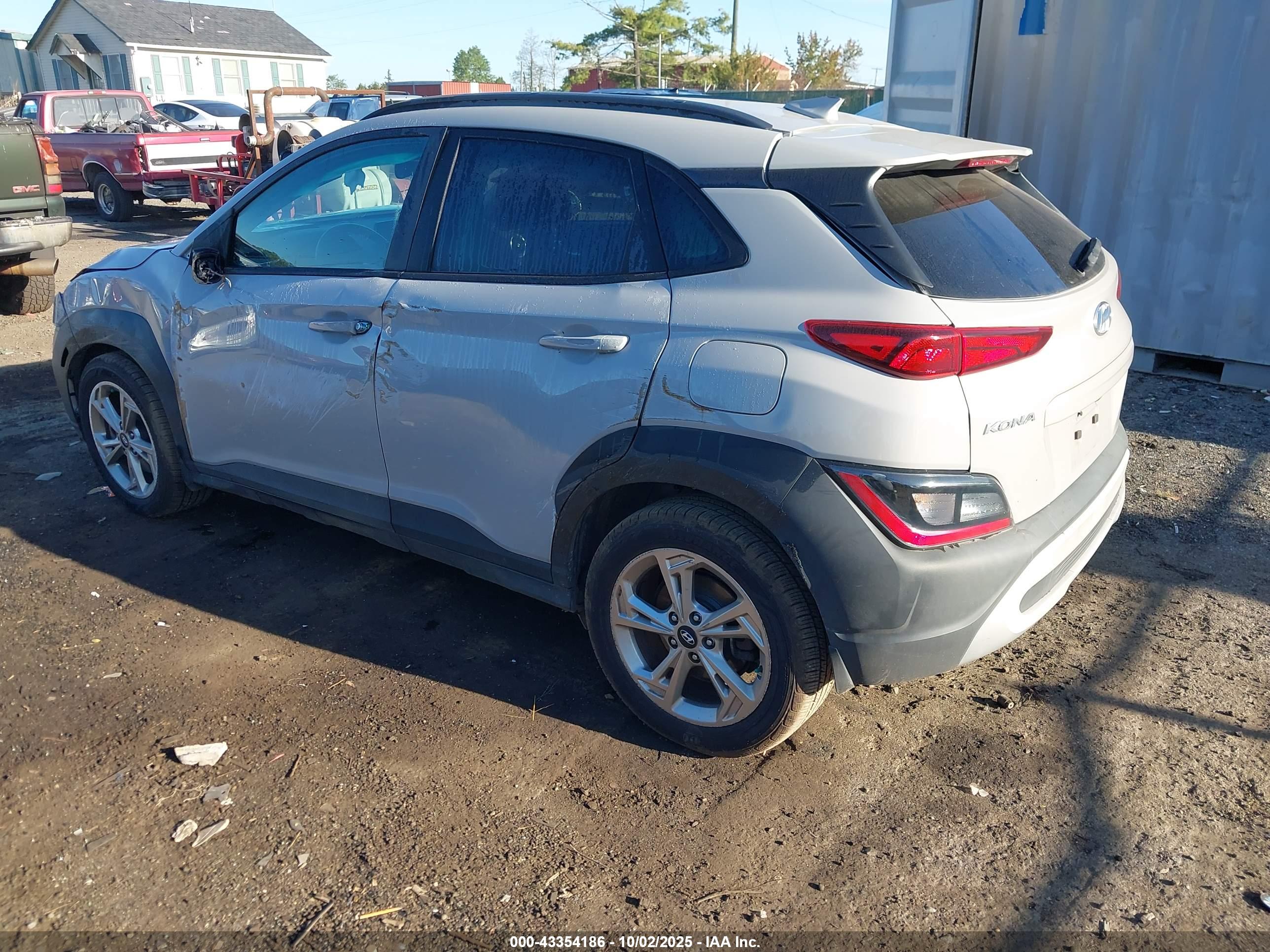 HYUNDAI KONA image 3