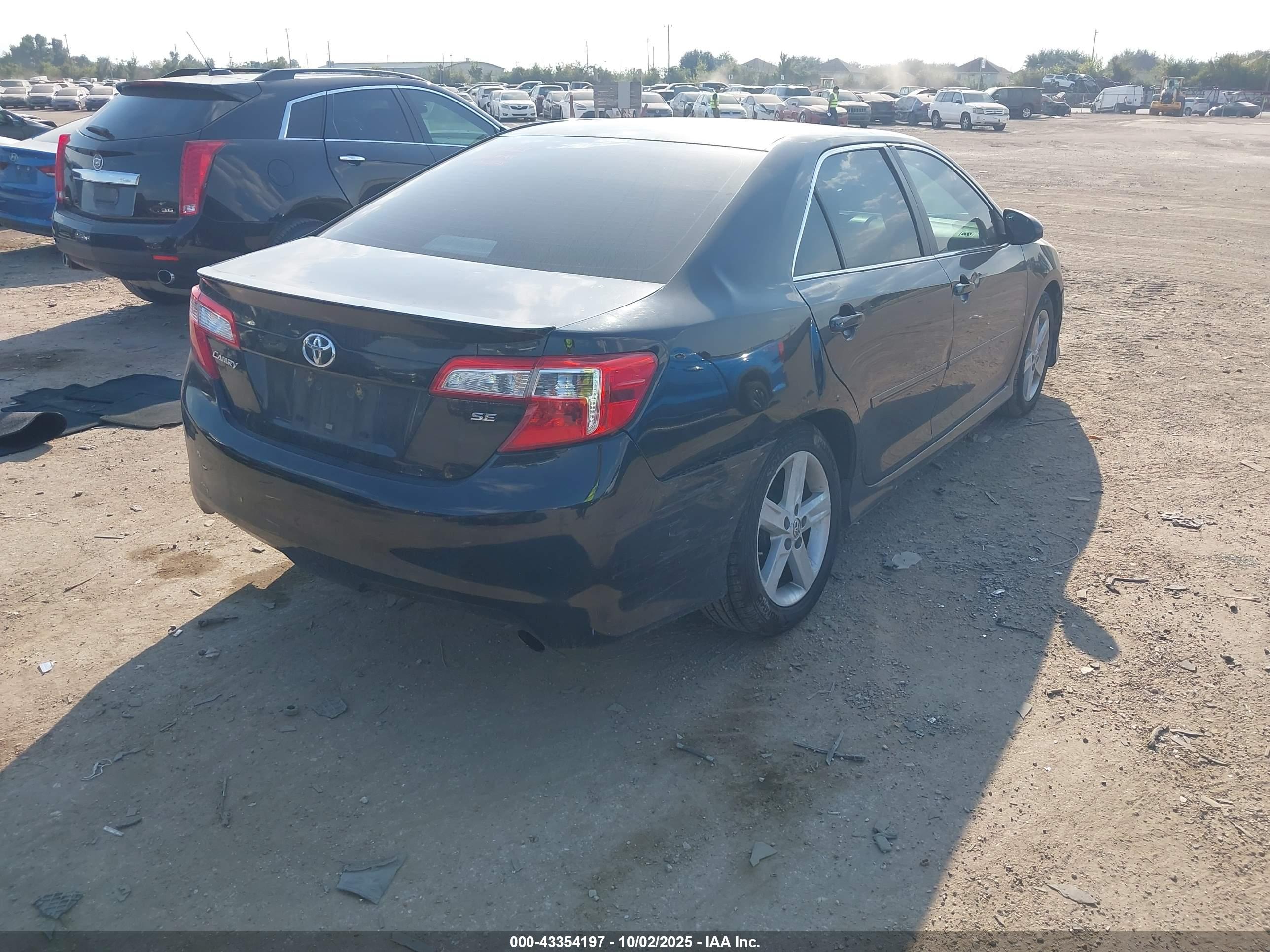 TOYOTA CAMRY image 4