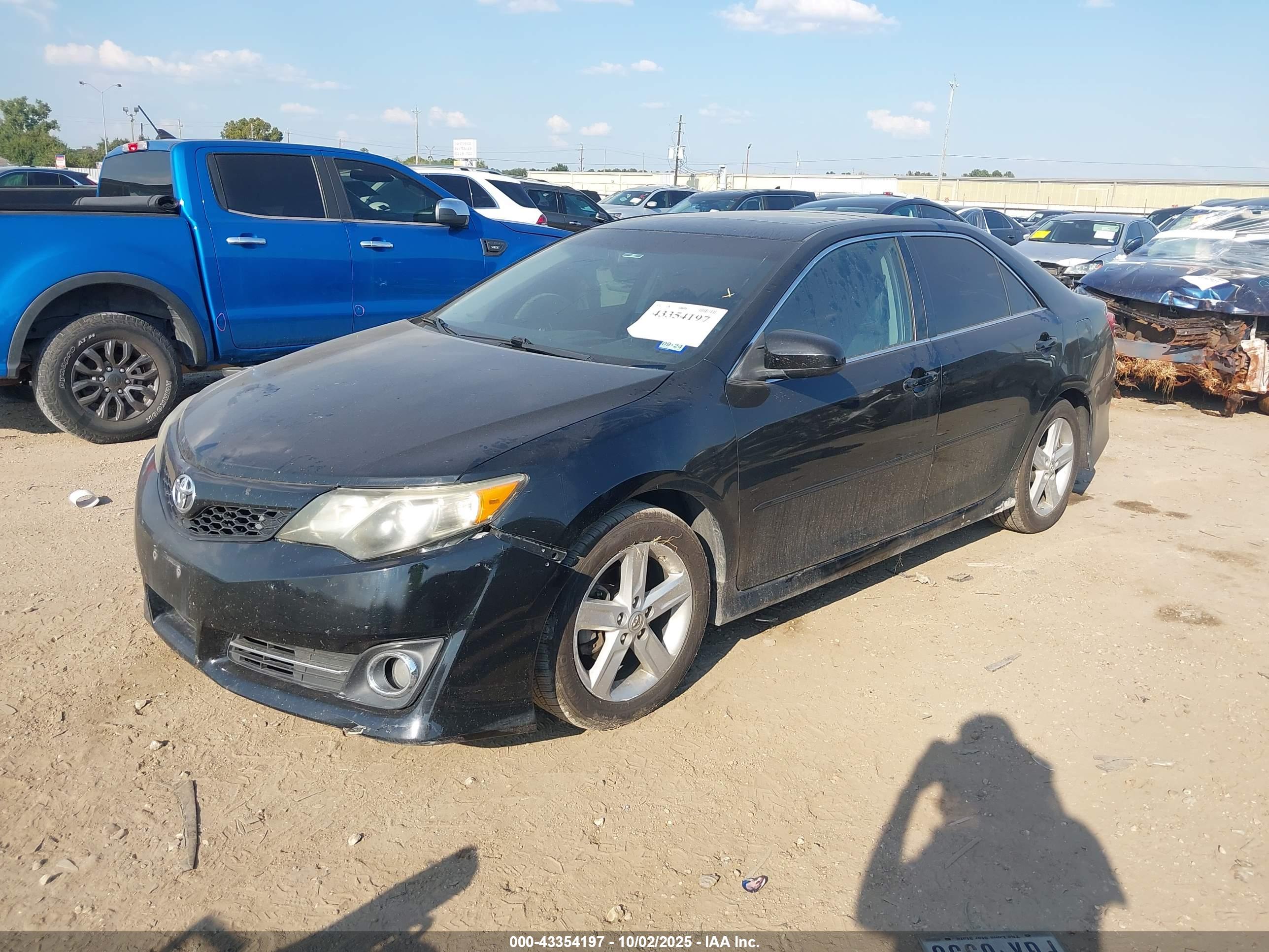TOYOTA CAMRY image 6