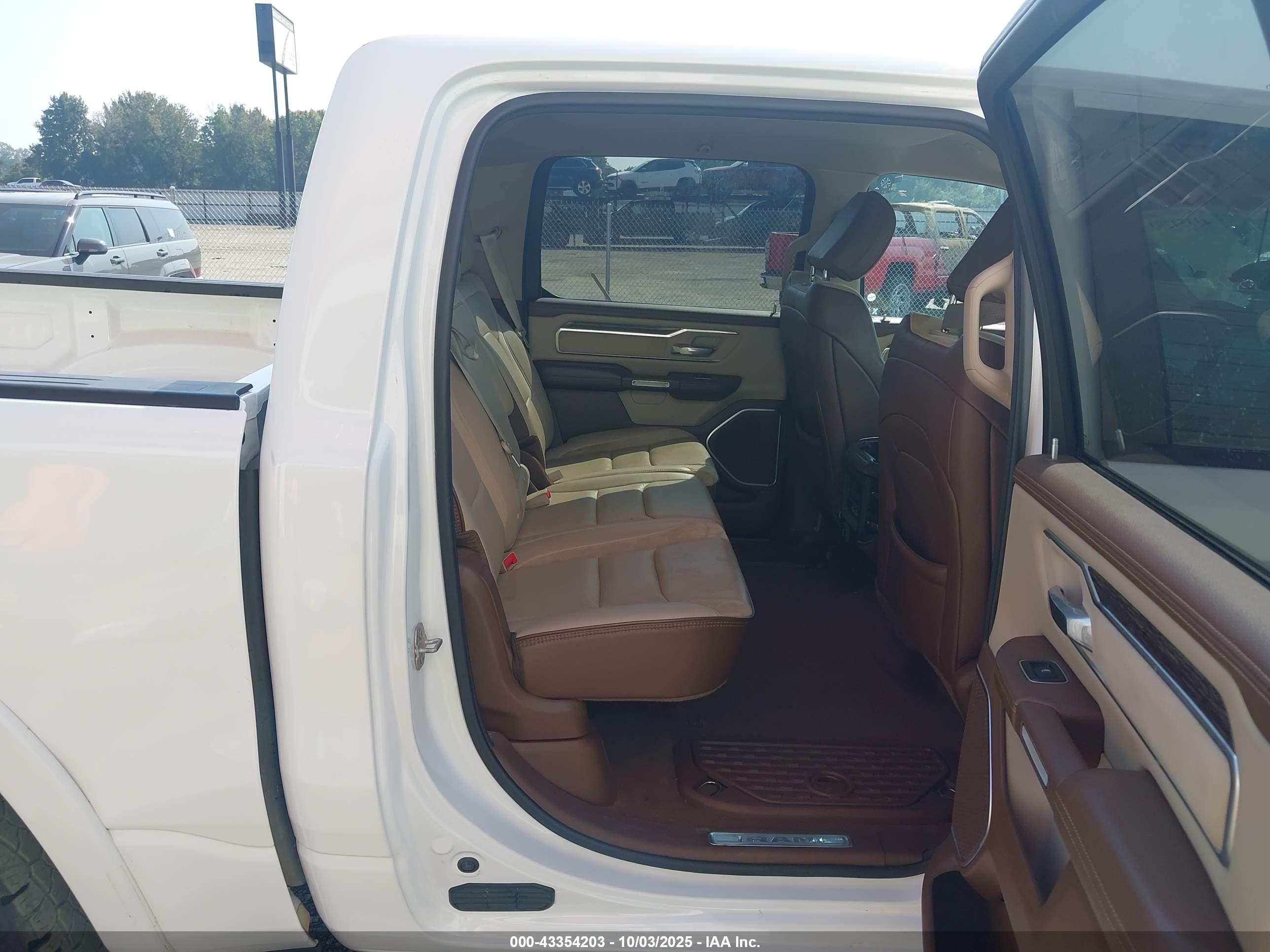 RAM 1500 image 8