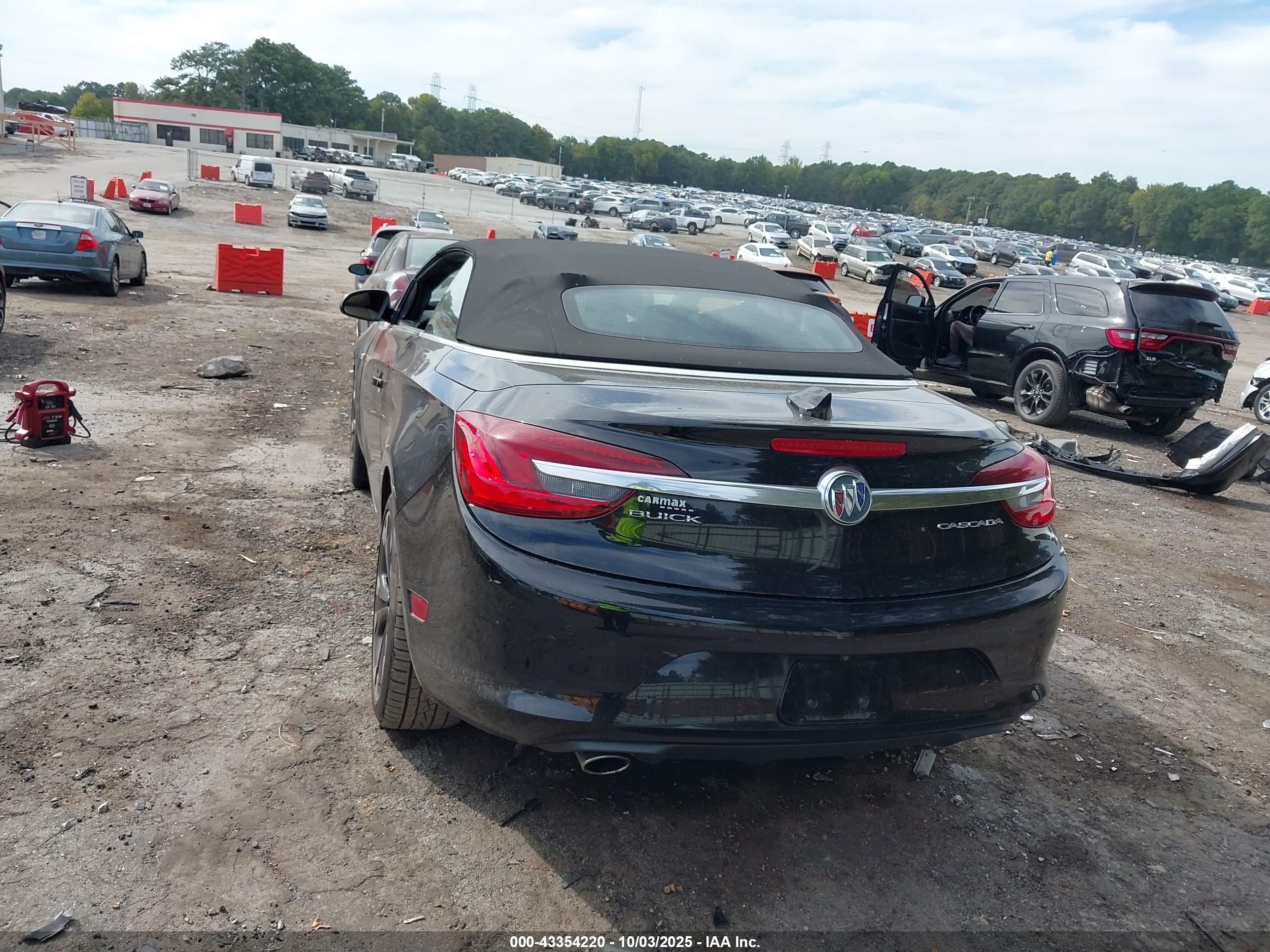 BUICK CASCADA image 3