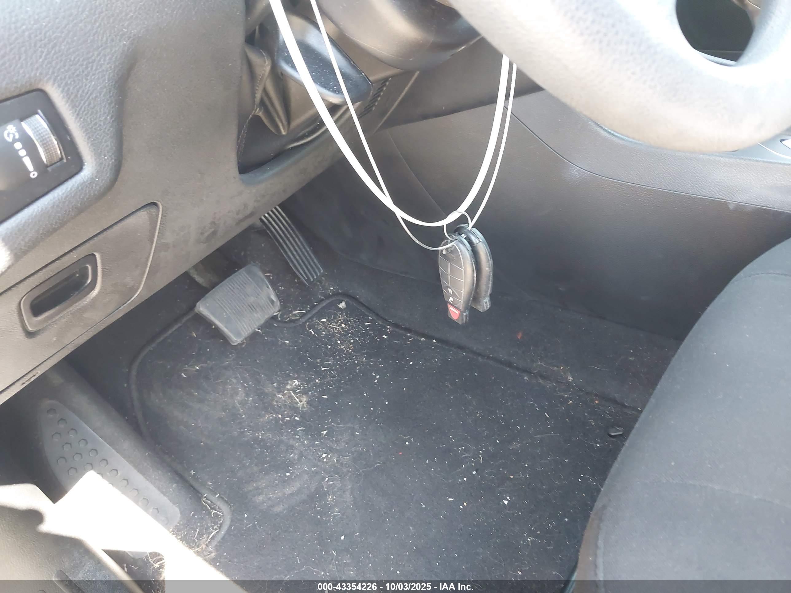 JEEP CHEROKEE image 11