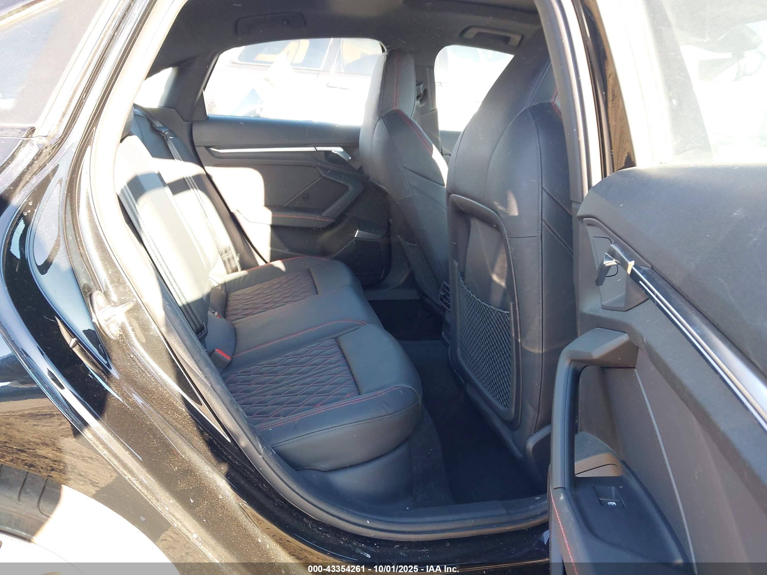 AUDI S3 image 8