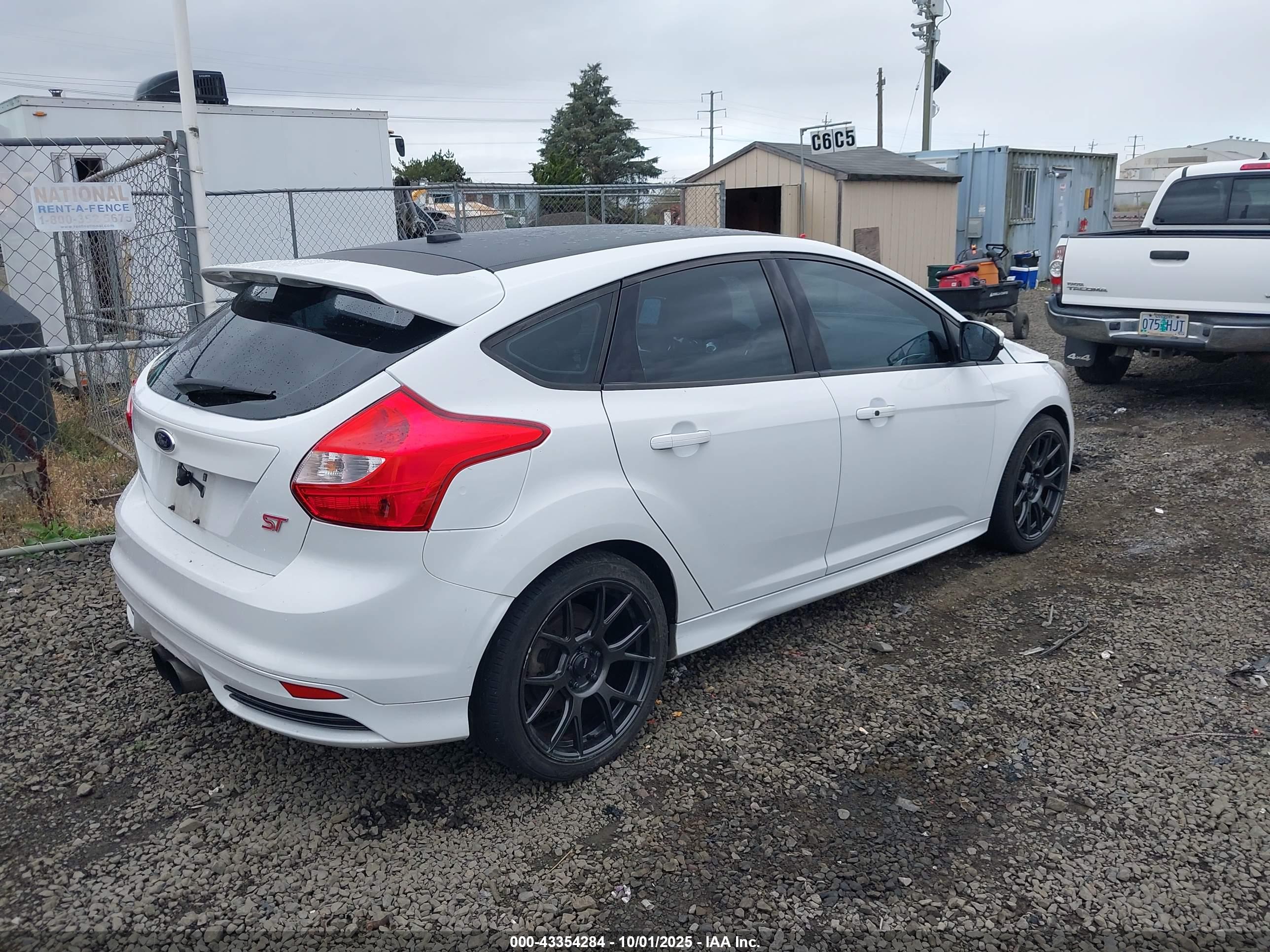 FORD FOCUS image 4