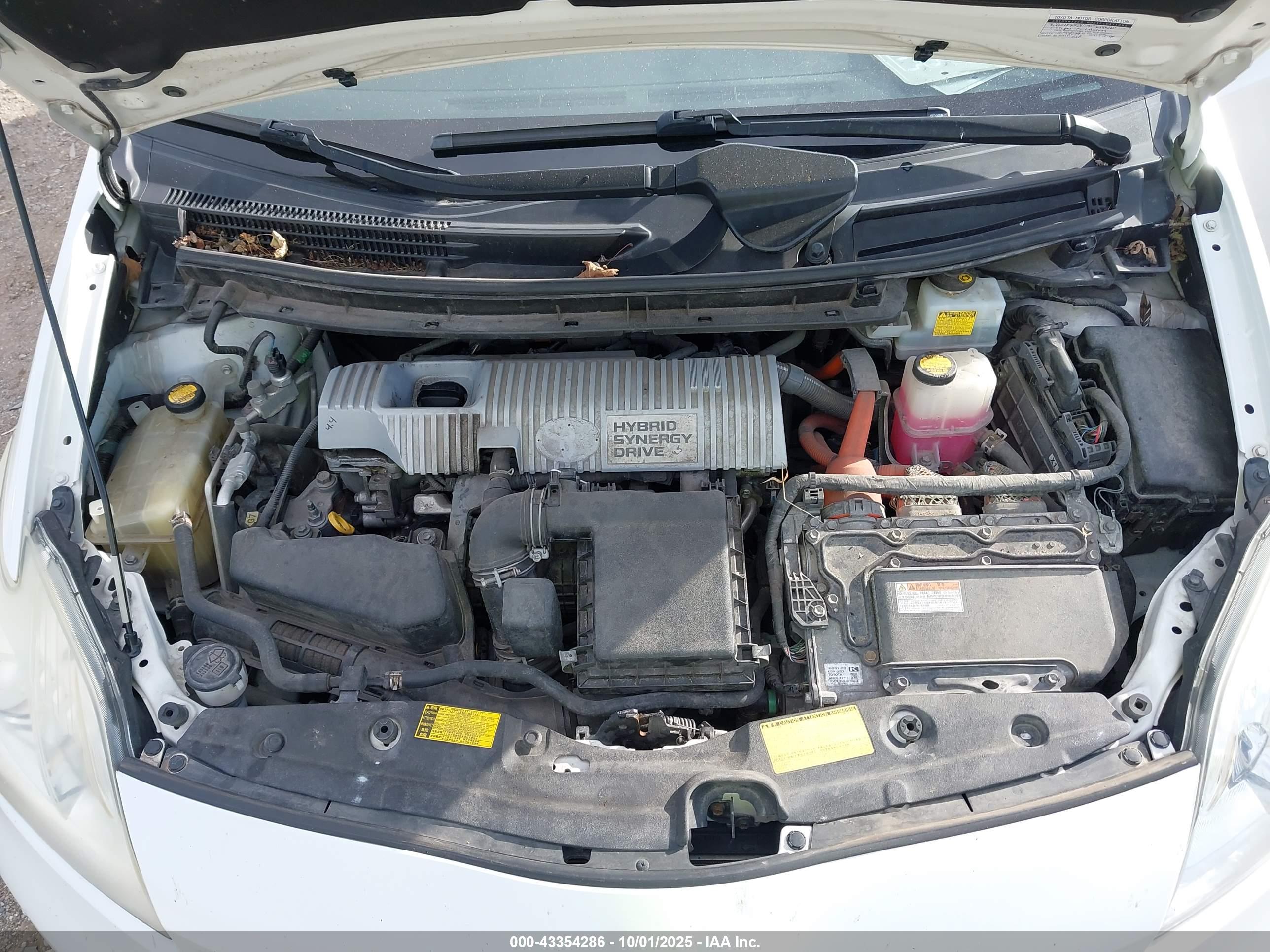 TOYOTA PRIUS image 10