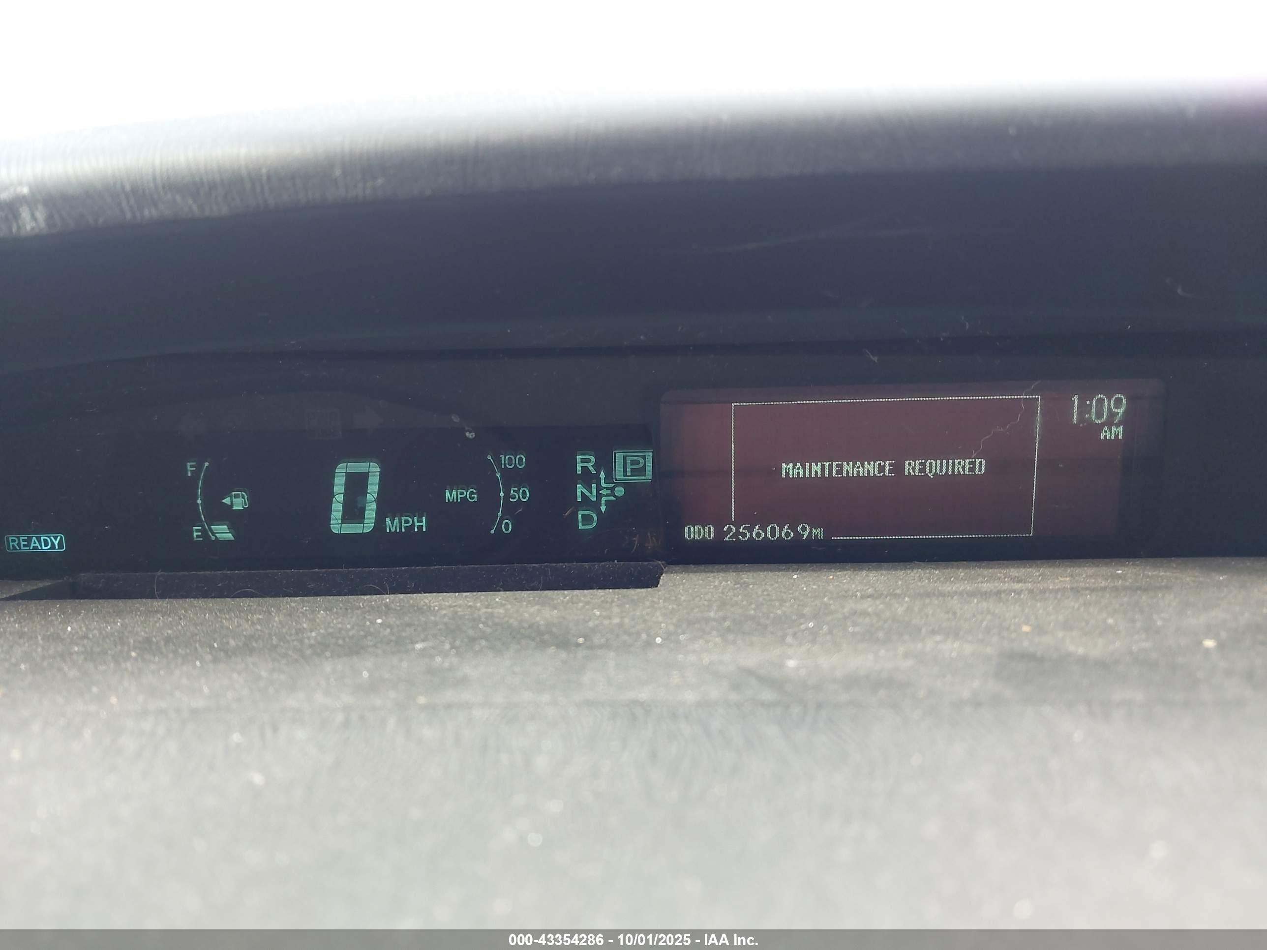 TOYOTA PRIUS image 7