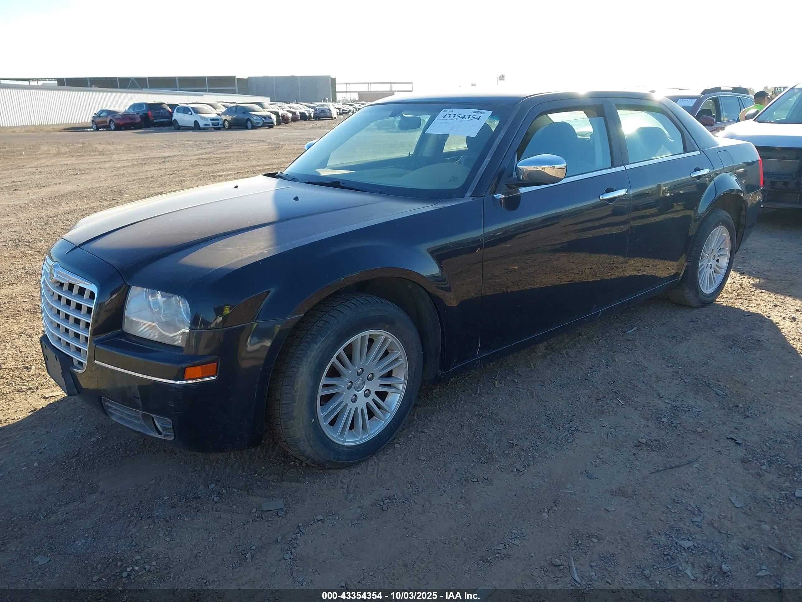 CHRYSLER 300 image 2