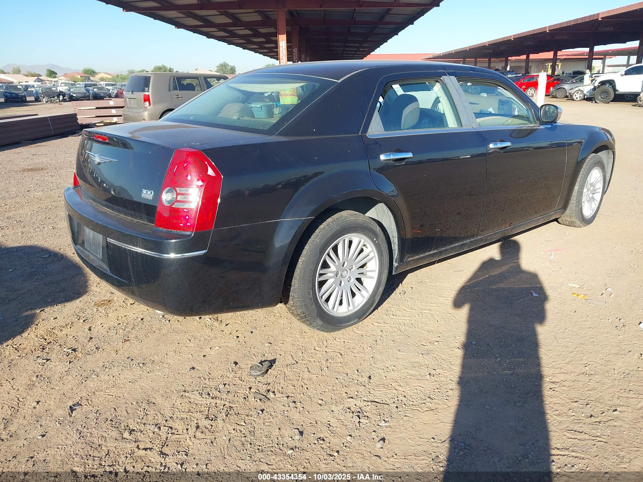 CHRYSLER 300 image 4