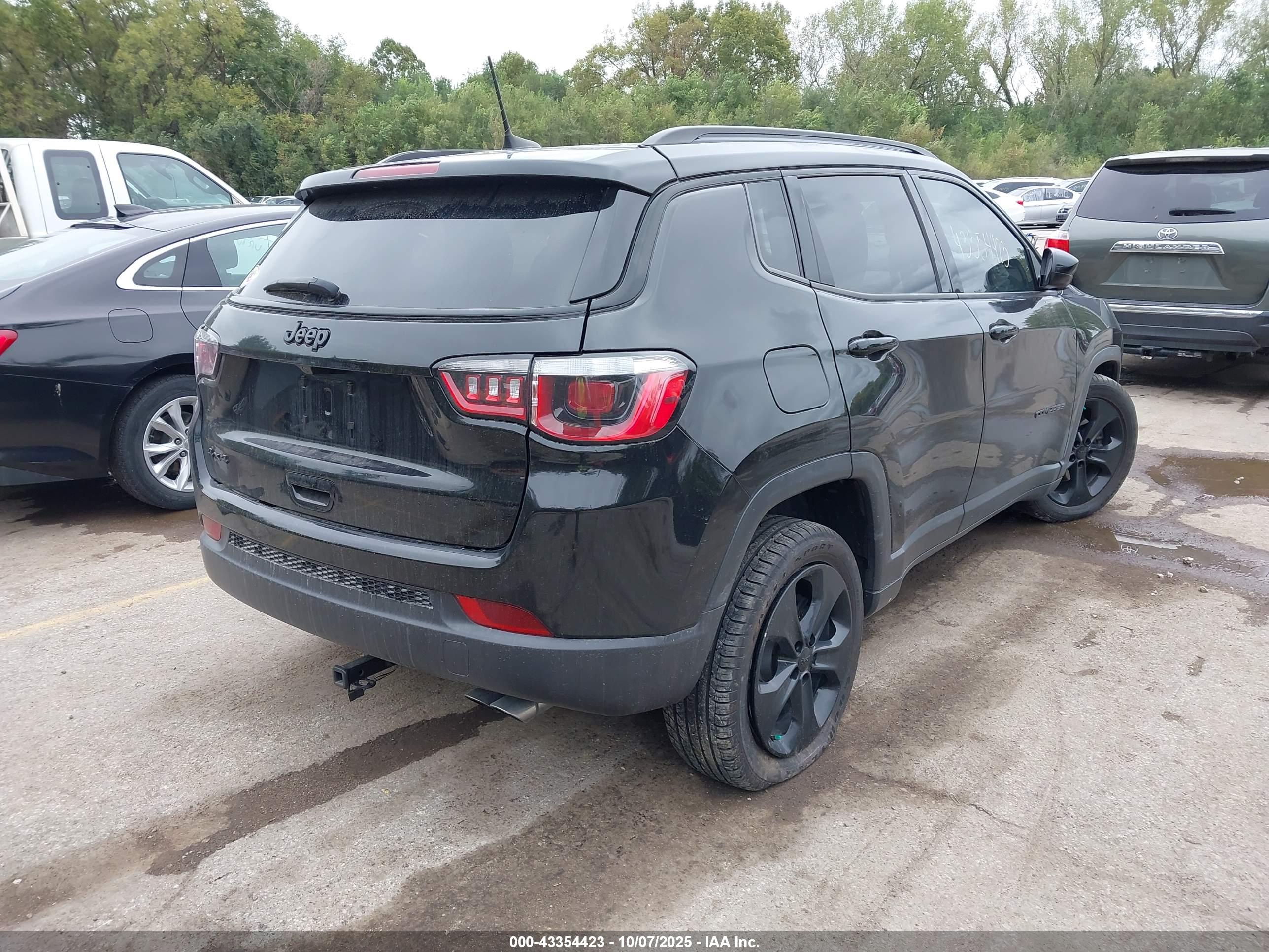 JEEP COMPASS image 4
