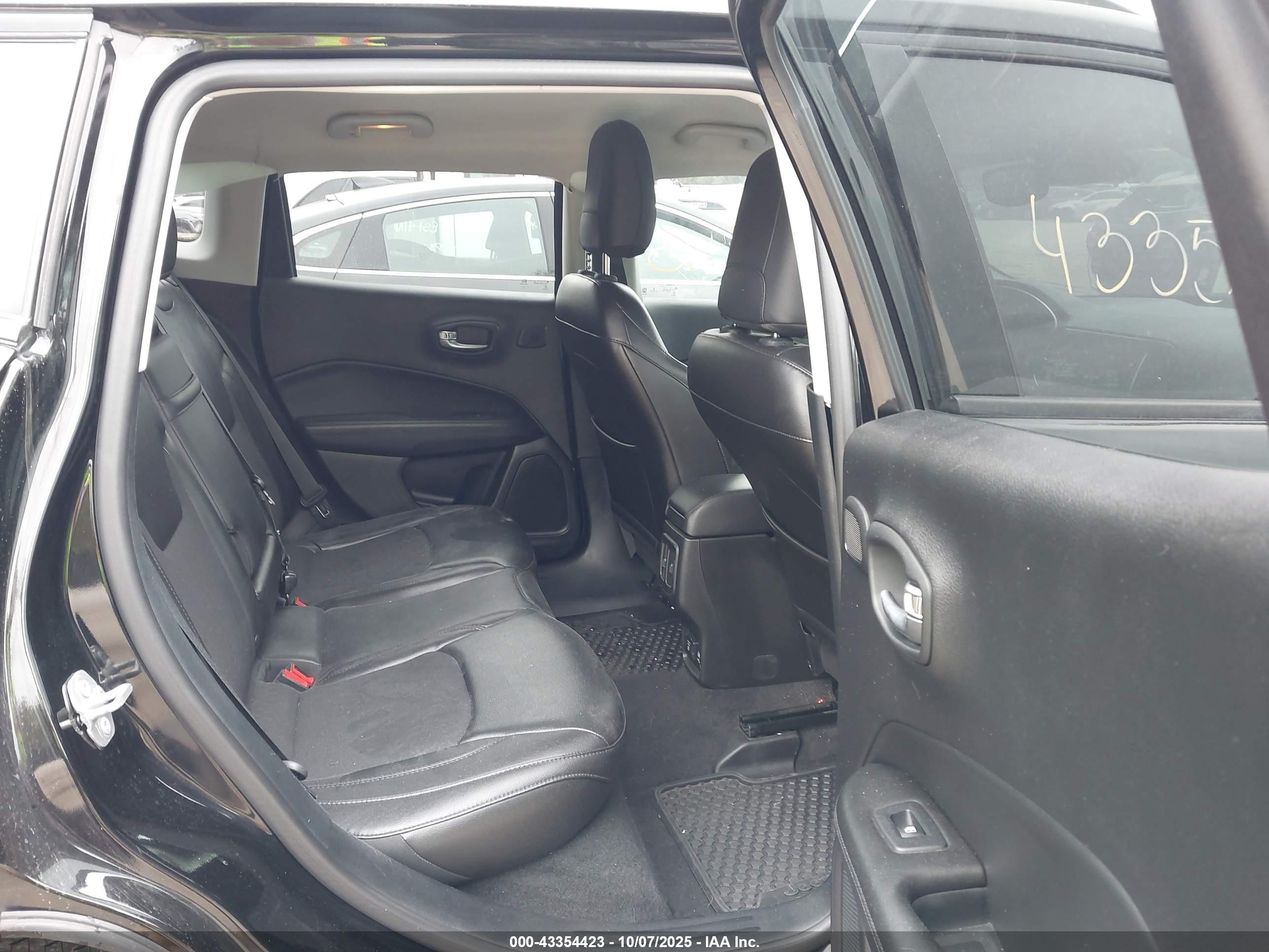 JEEP COMPASS image 8
