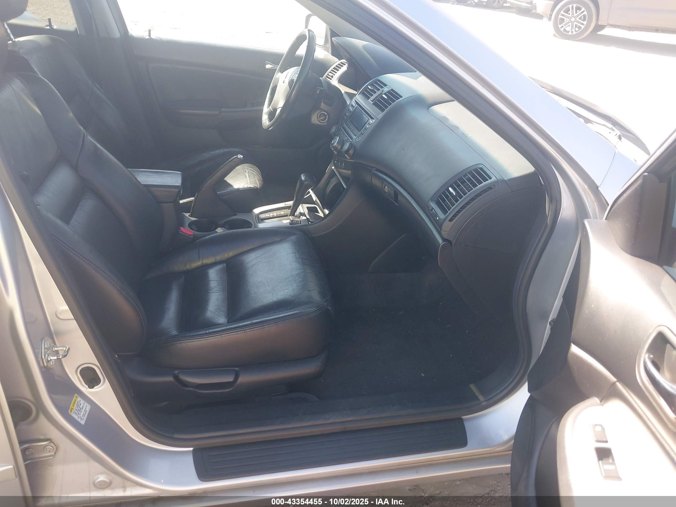 HONDA ACCORD image 5