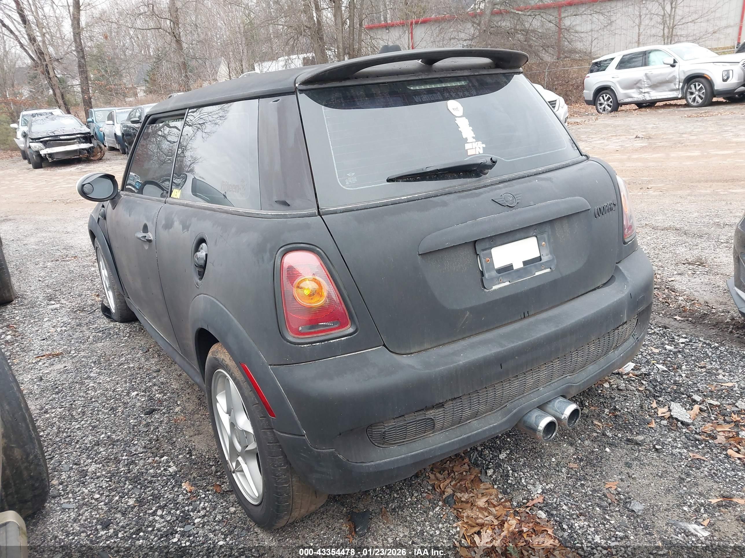 MINI COOPER image 3