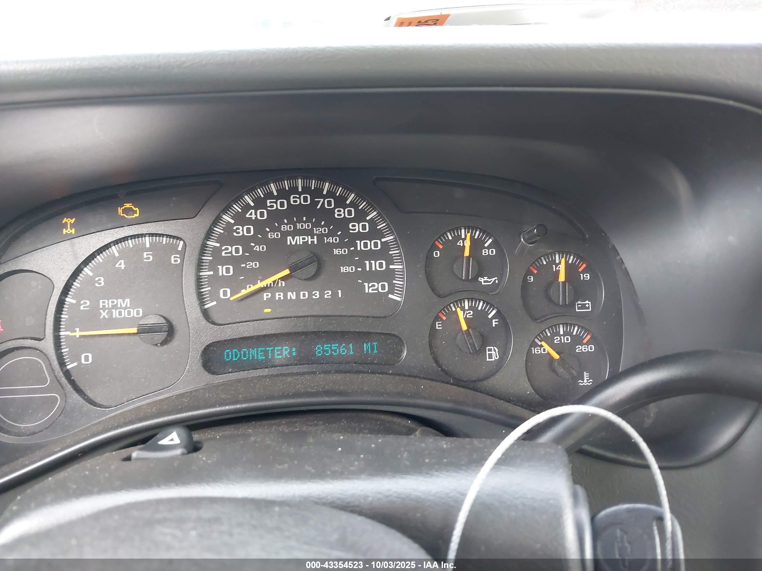 CHEVROLET SILVERADO image 7
