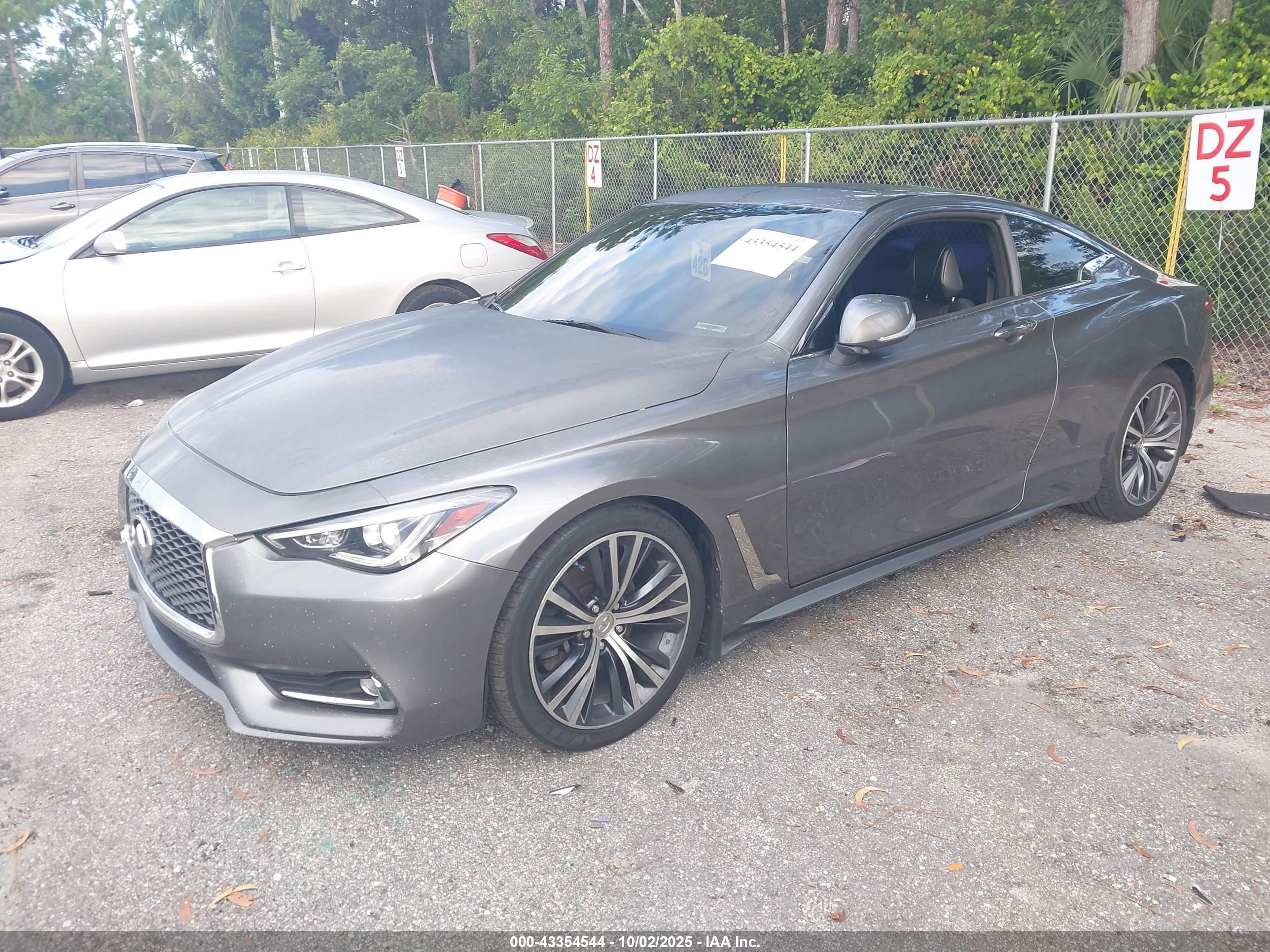 INFINITI Q60 image 2