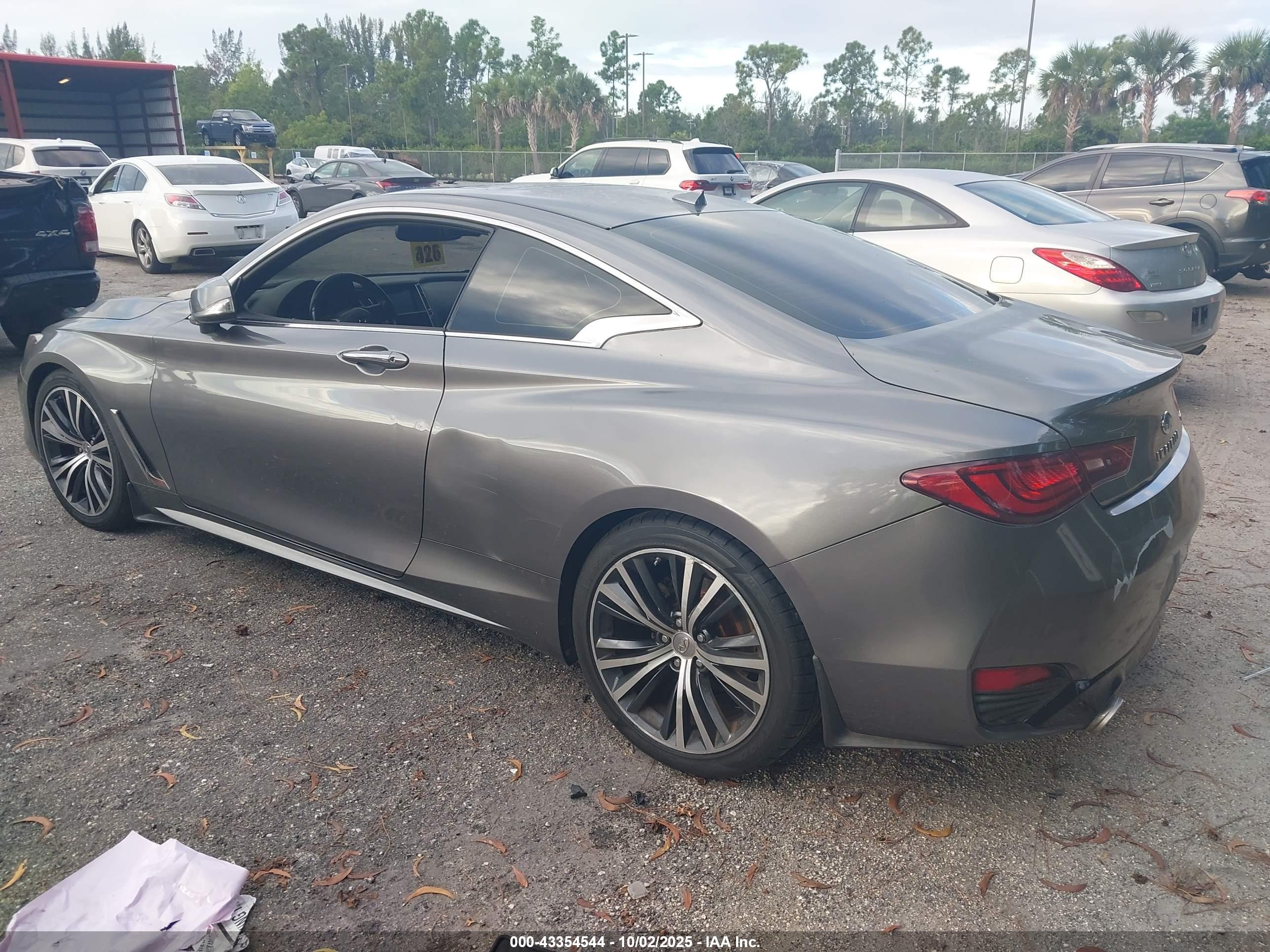 INFINITI Q60 image 3