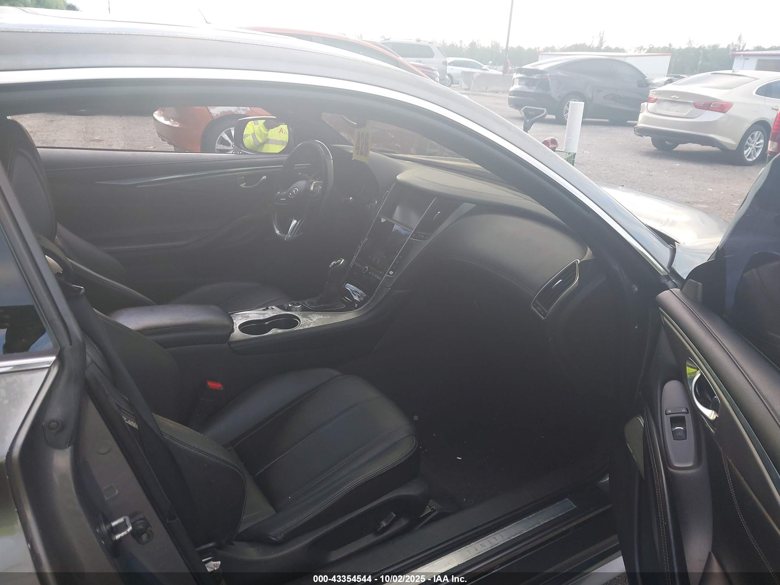 INFINITI Q60 image 5