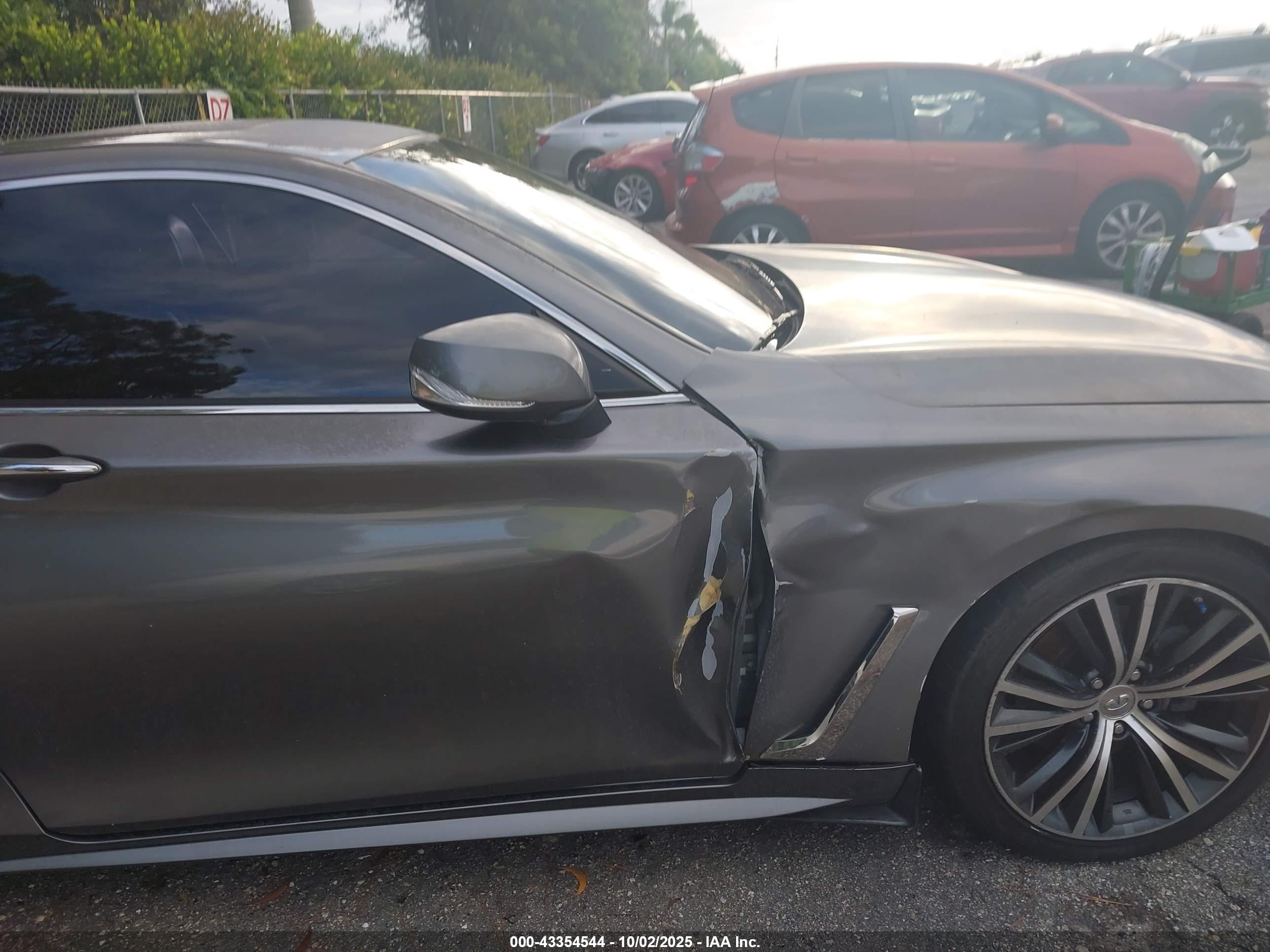 INFINITI Q60 image 6