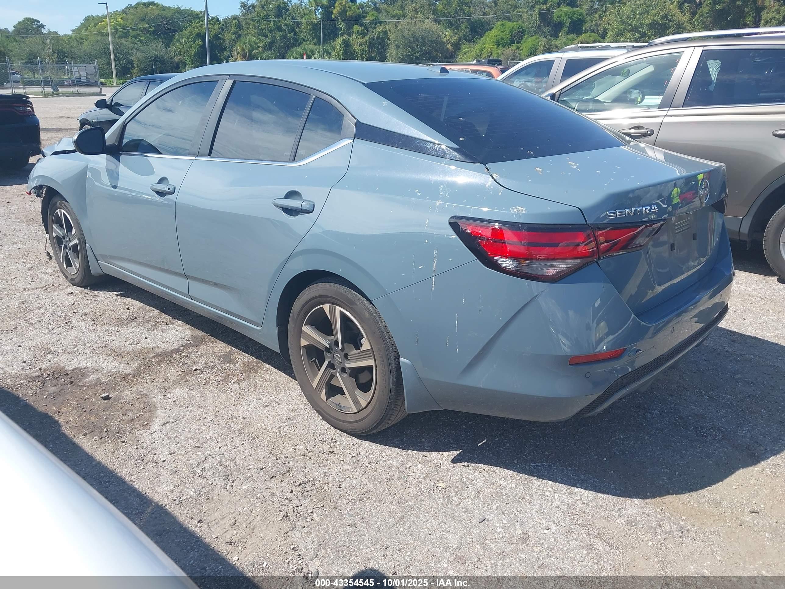 NISSAN SENTRA image 3