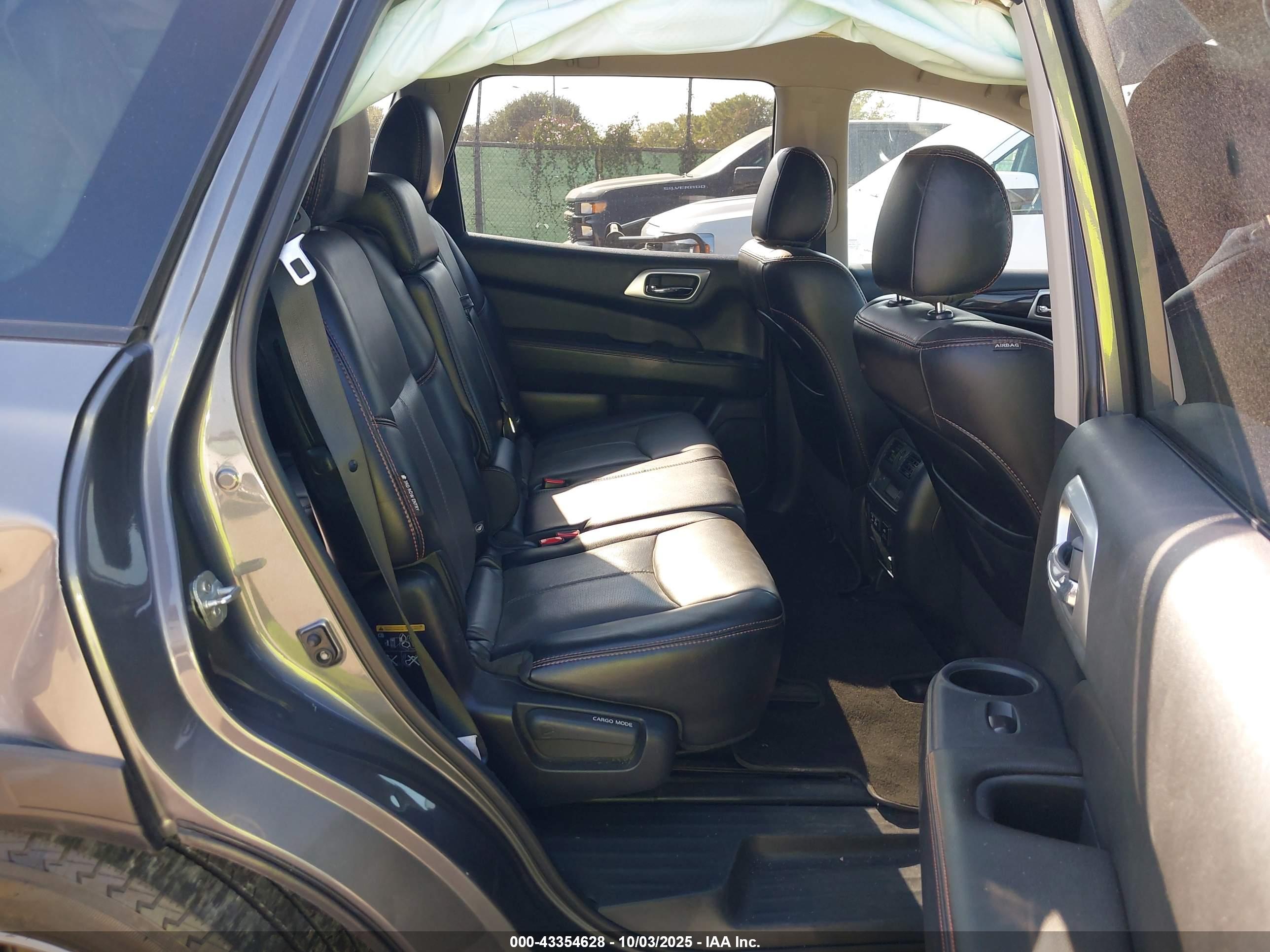 NISSAN PATHFINDER image 8